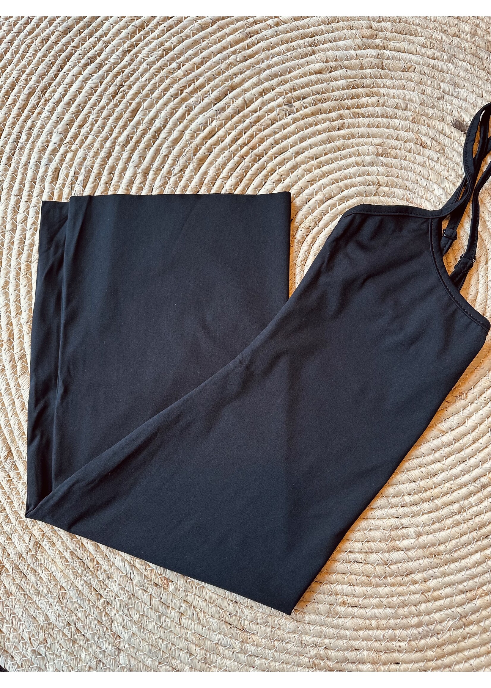 Lieke under dress black