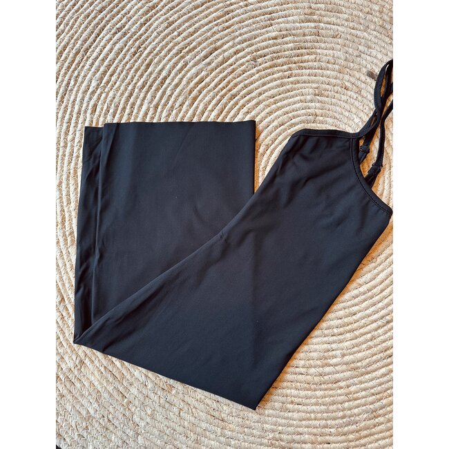 Lieke under dress black