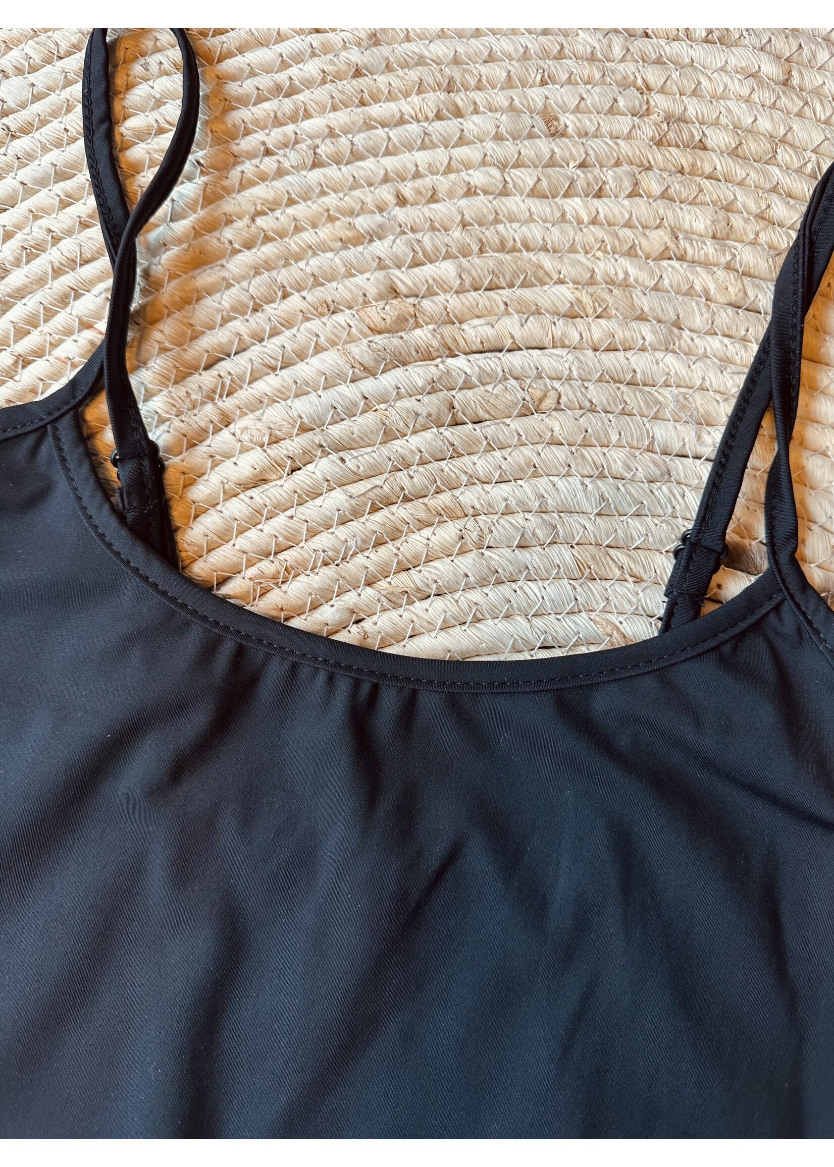 Lieke under dress black