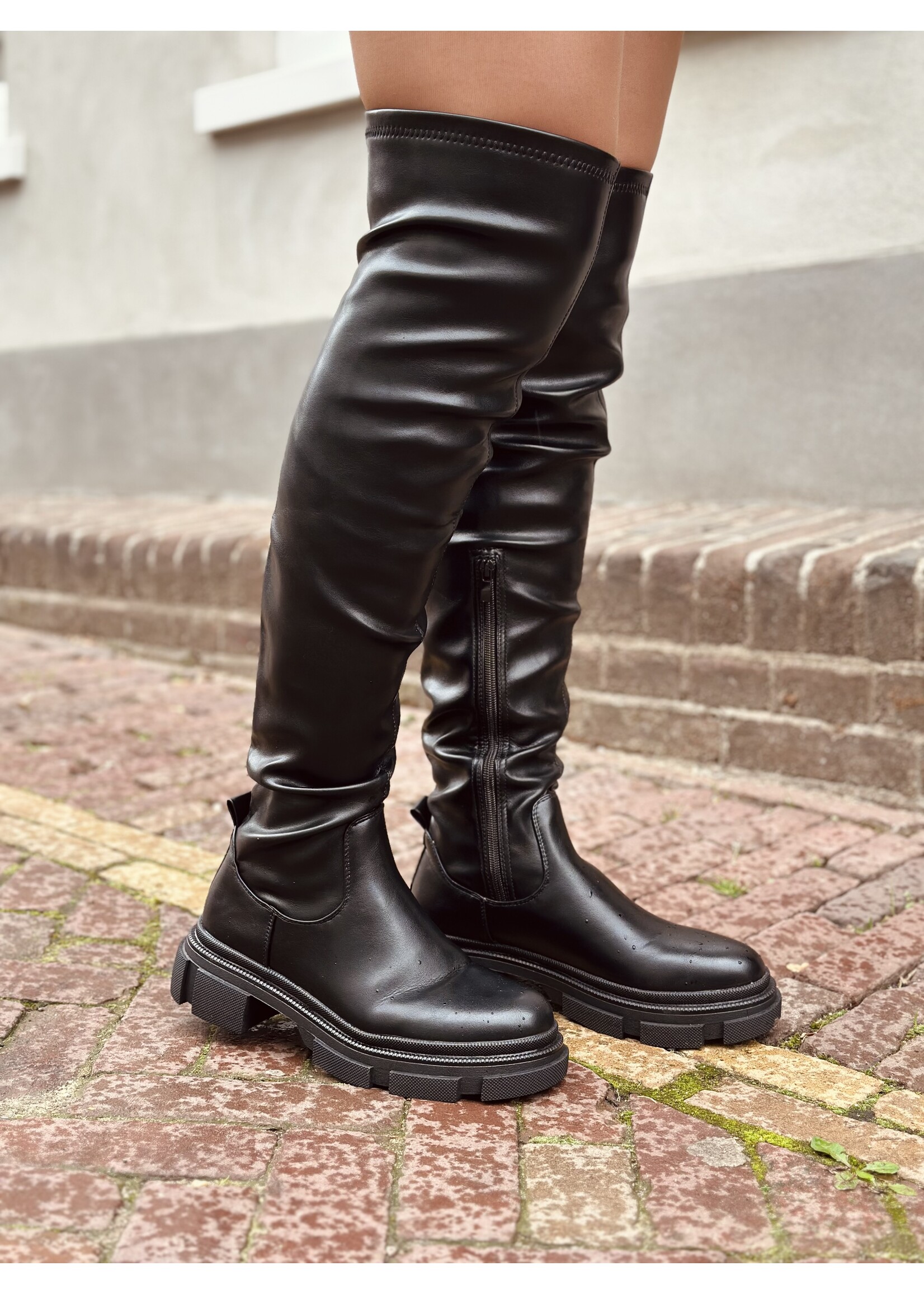 Romee overknee boots leather look black
