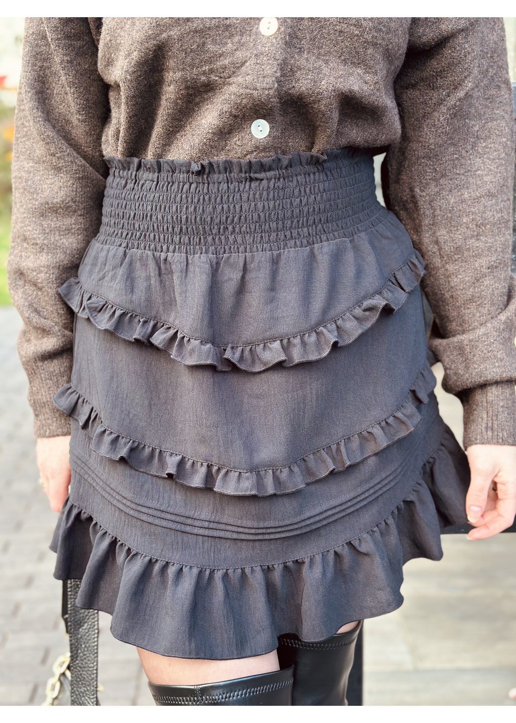Fionna skirt black