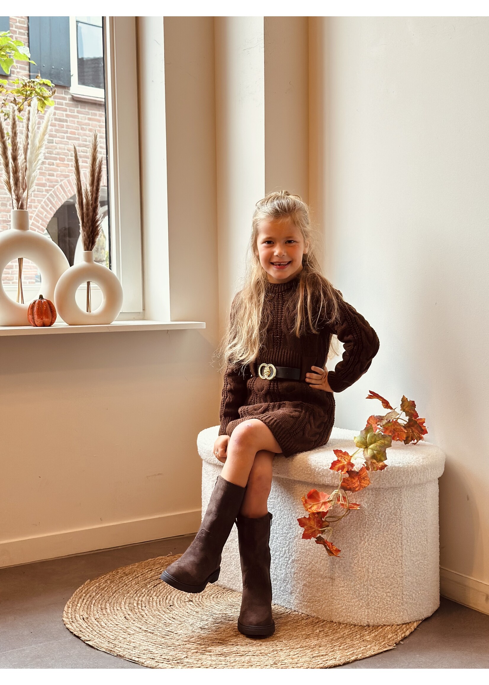 Aniek dress knitted with belt brown