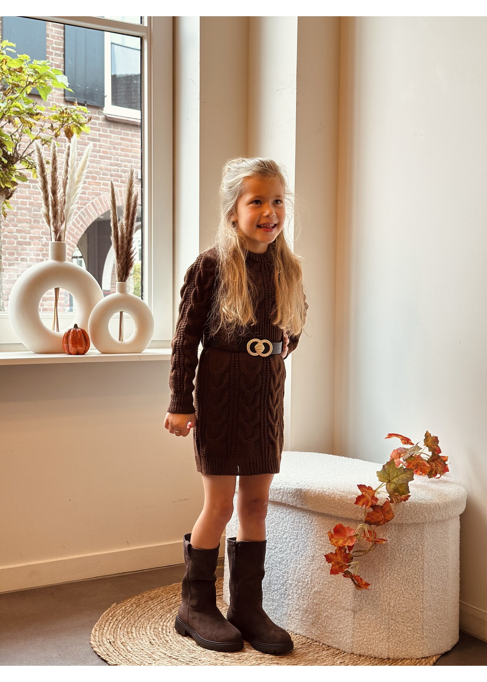 Aniek dress knitted with belt brown