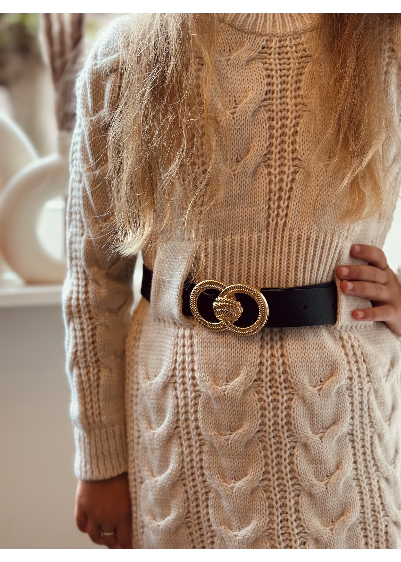 Aniek dress knitted with belt beige