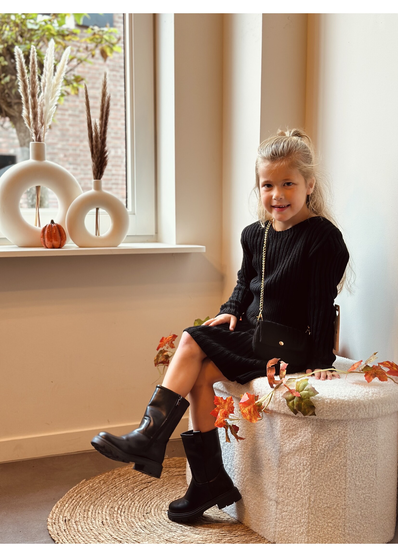 Jelta knitted dress black