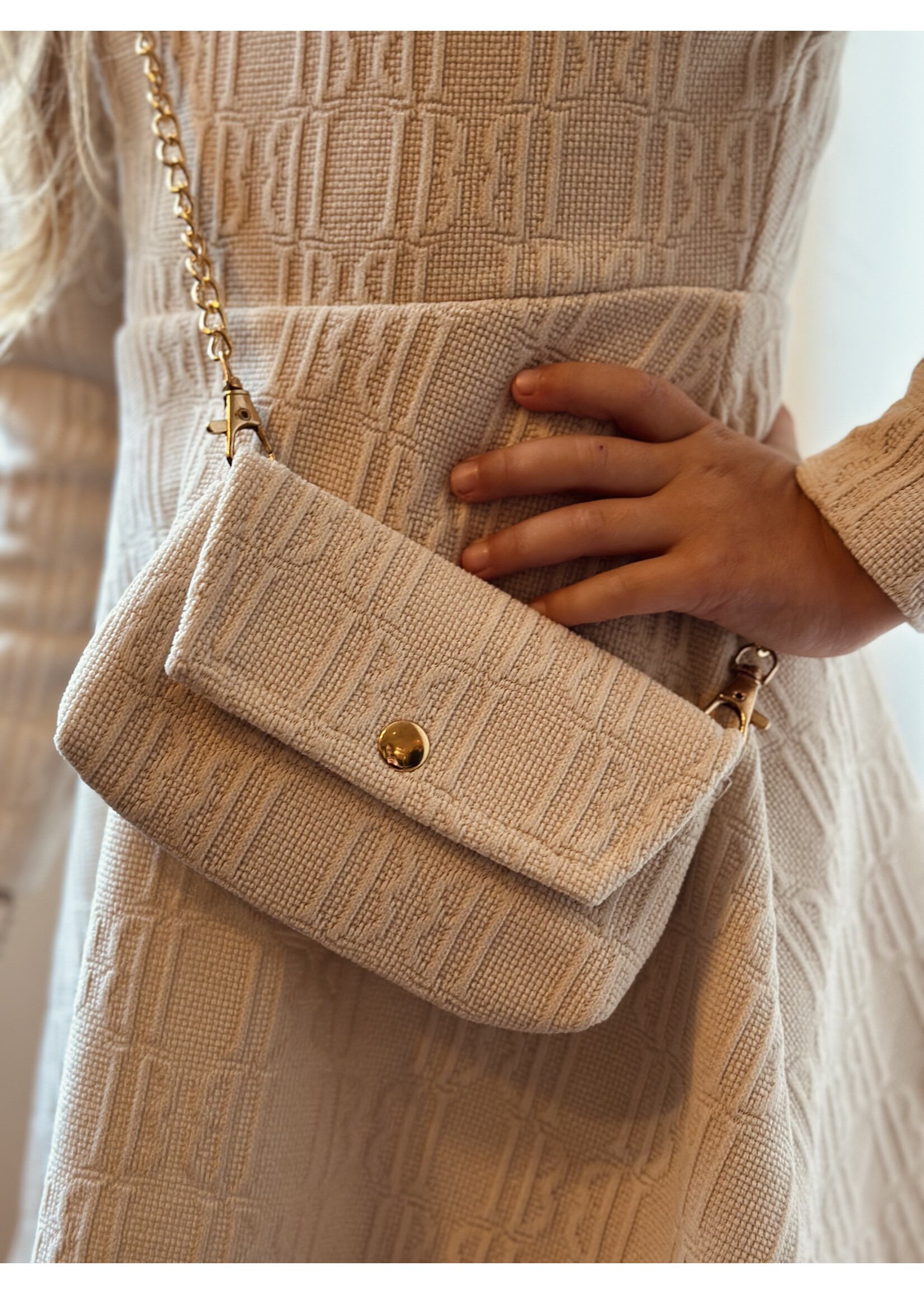 Shakira dress beige