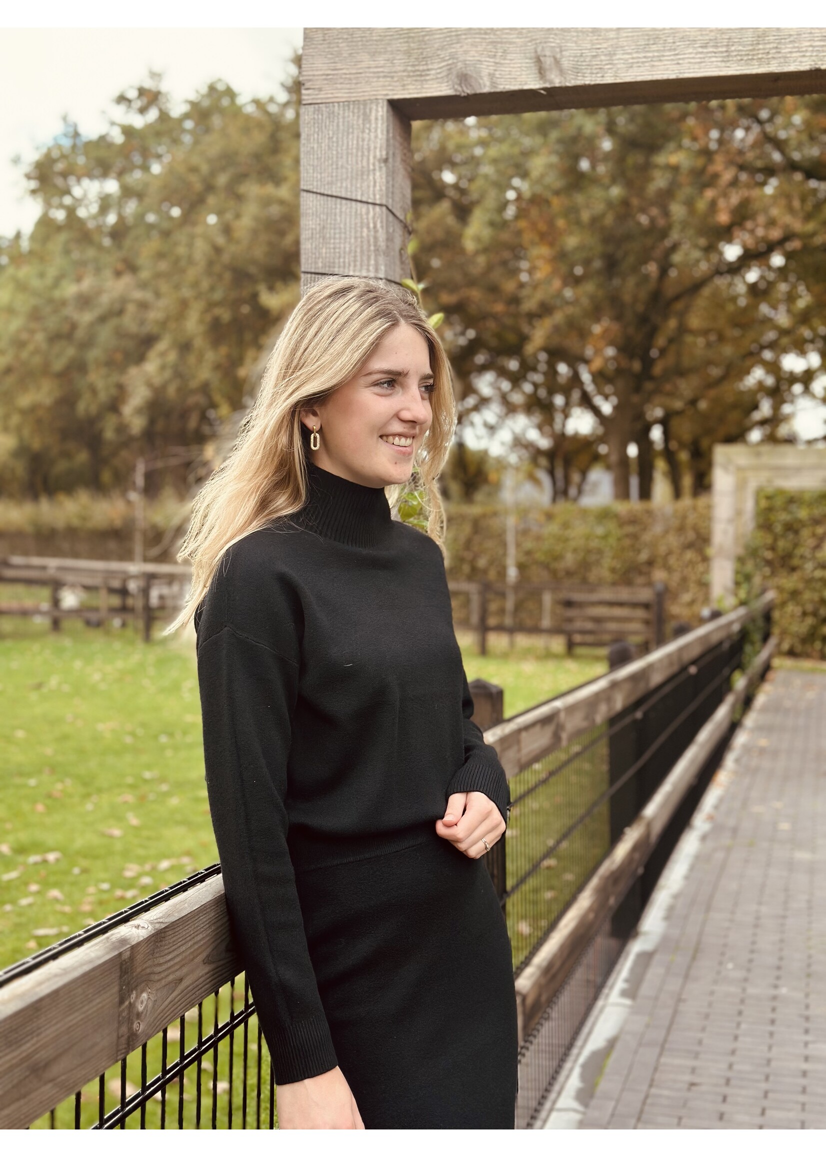 Alice set sweater + skirt black One Size
