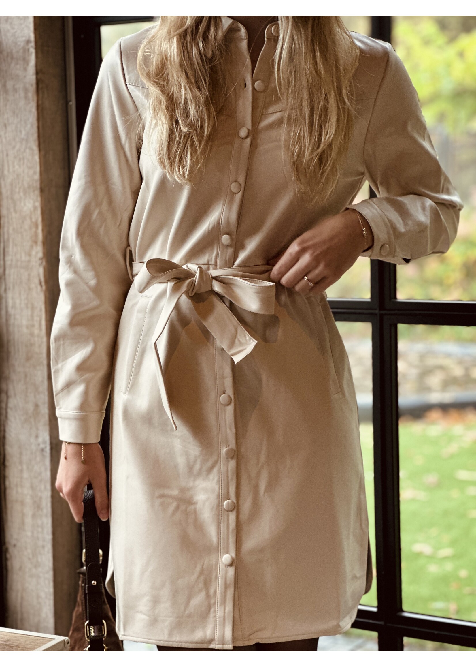 Smashed Lemon Smashed lemon Corlina leather look dress beige