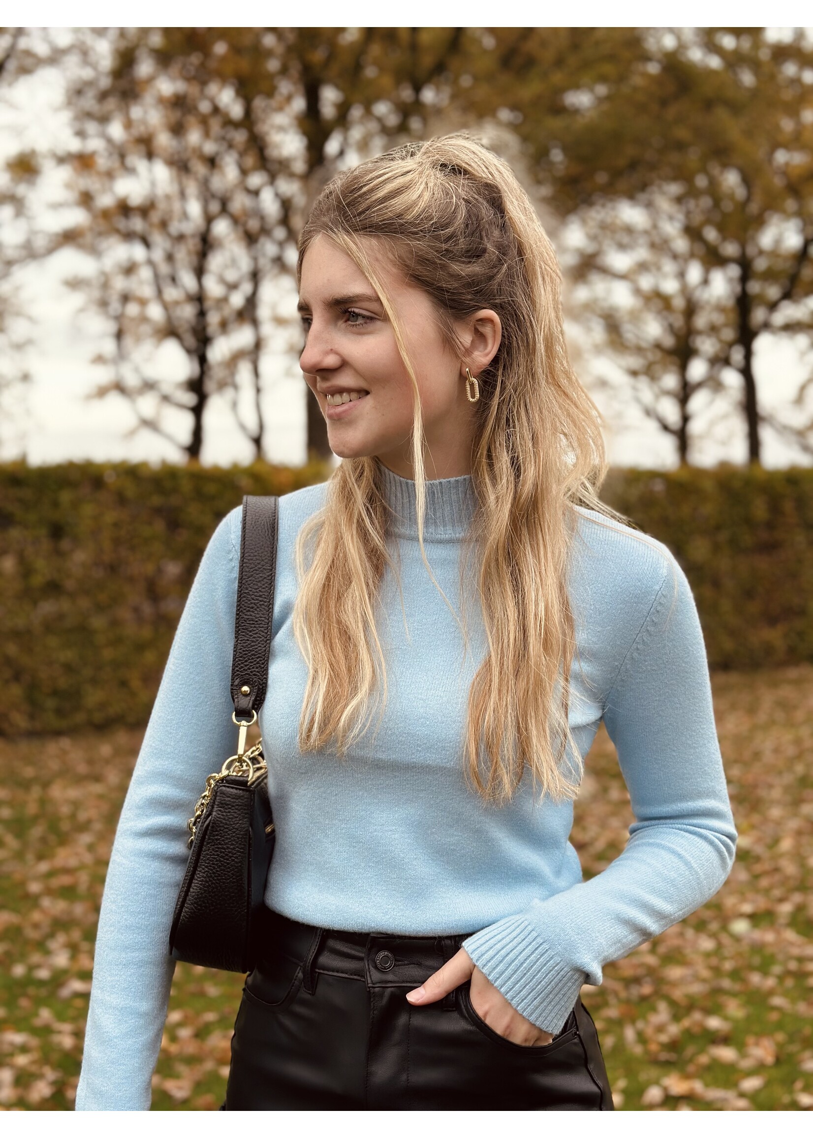 Annabel sweater light blue