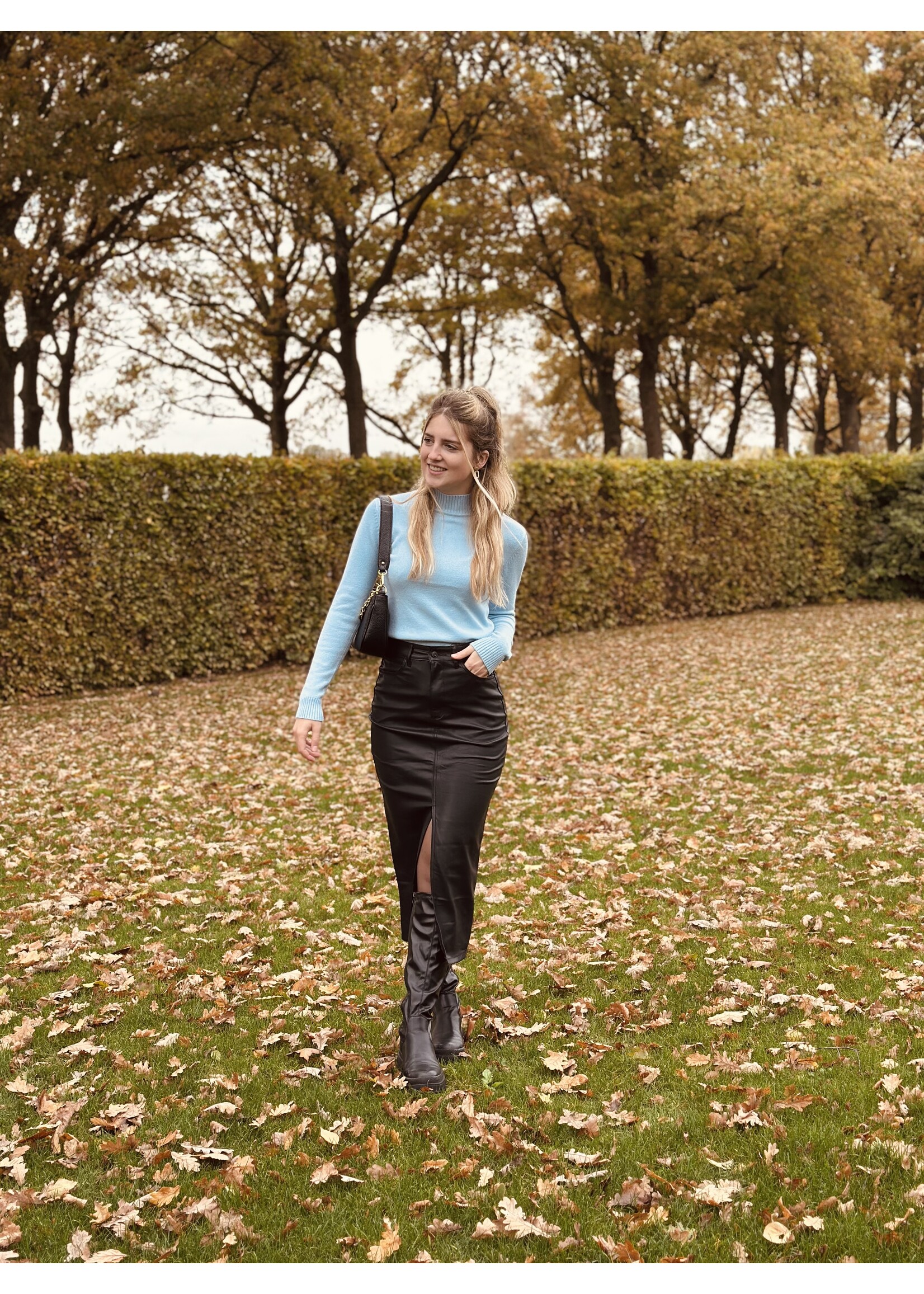 Lotta skirt leather look black