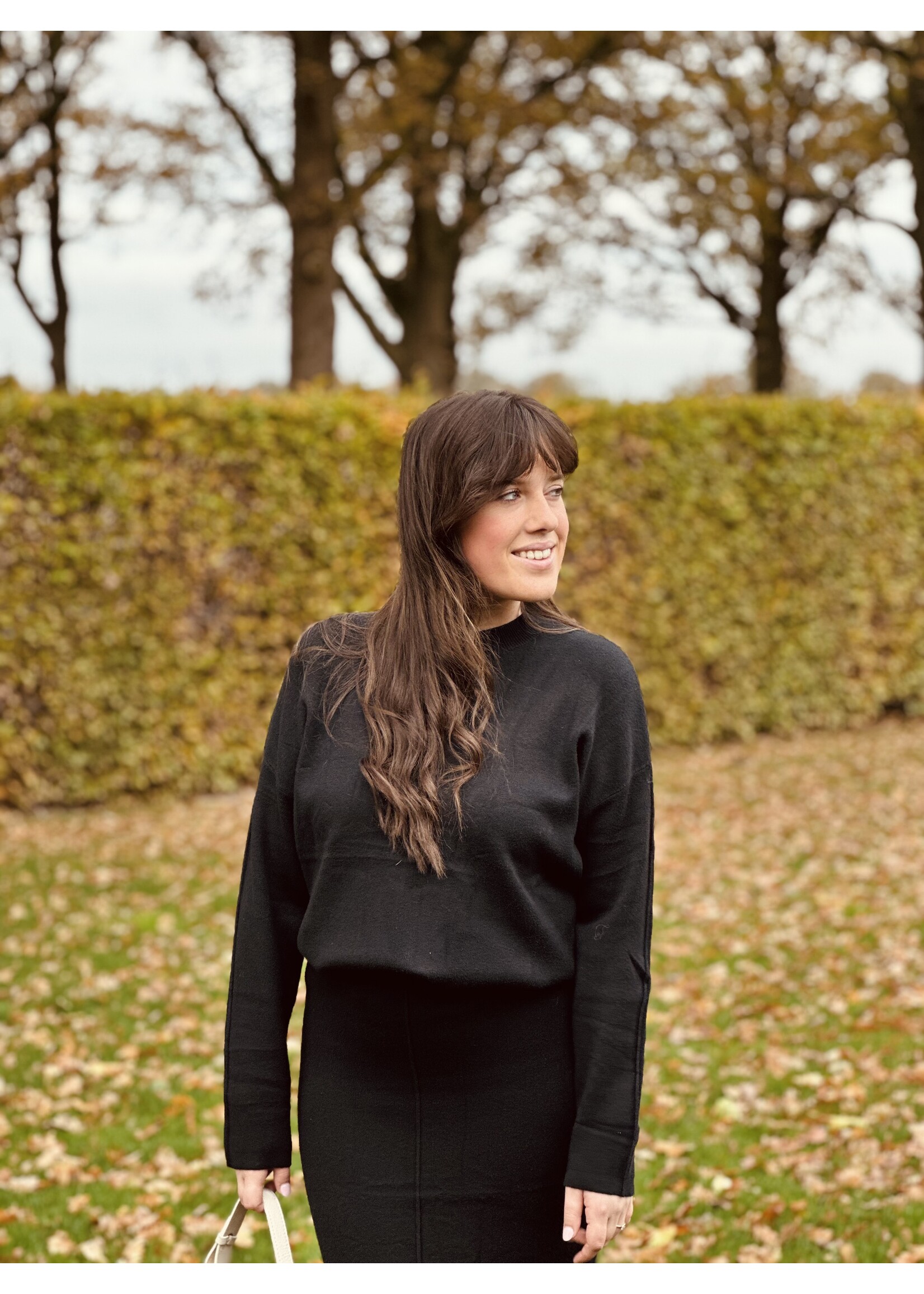 Kylene set sweater + skirt black