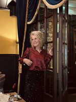 Loisha blouse satin bordeaux red print