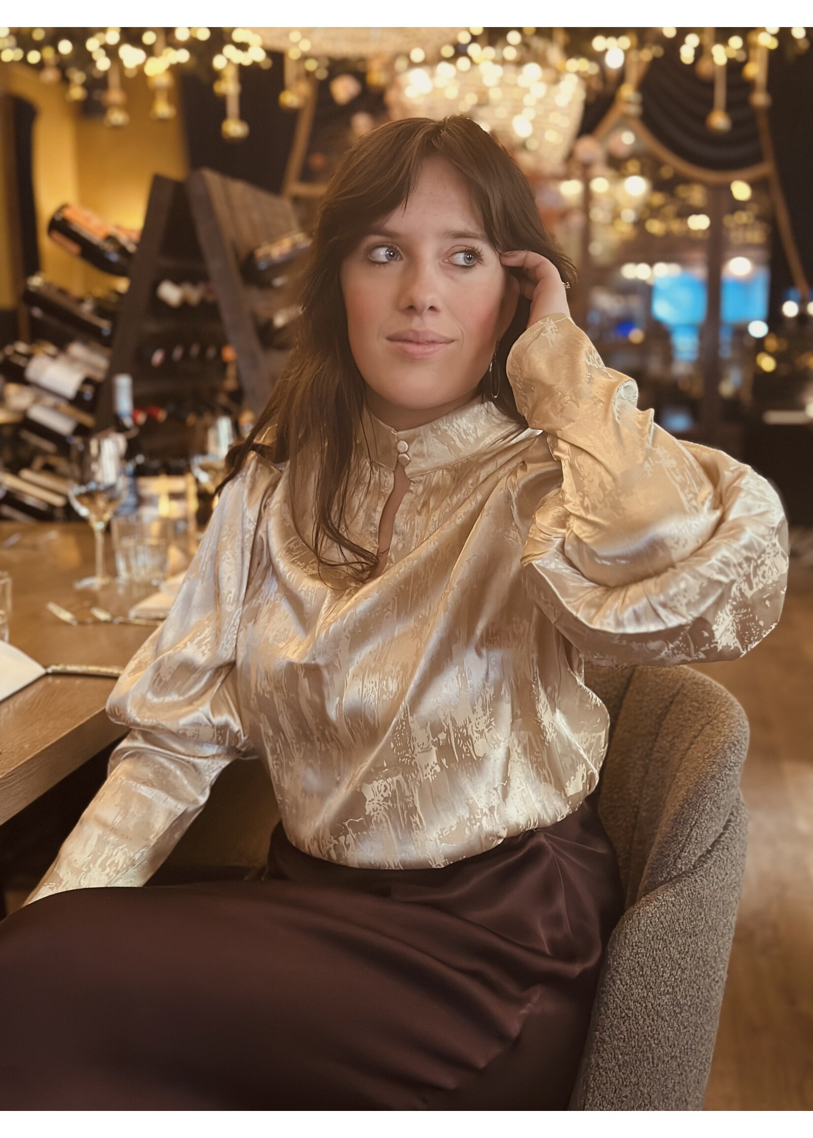 Loisha blouse satin beige print