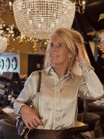 Sisters Point Sisters Point Danique blouse satin beige