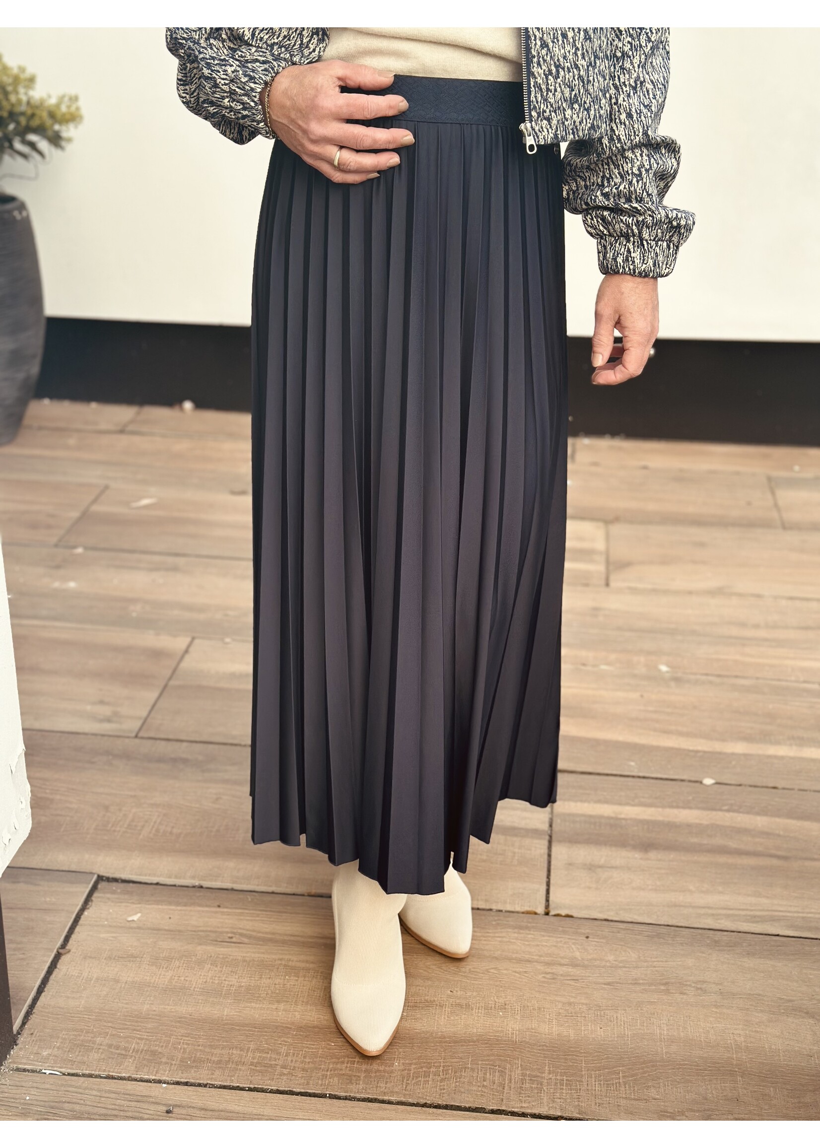 Elvira Elvira Hannah long plissé skirt navy