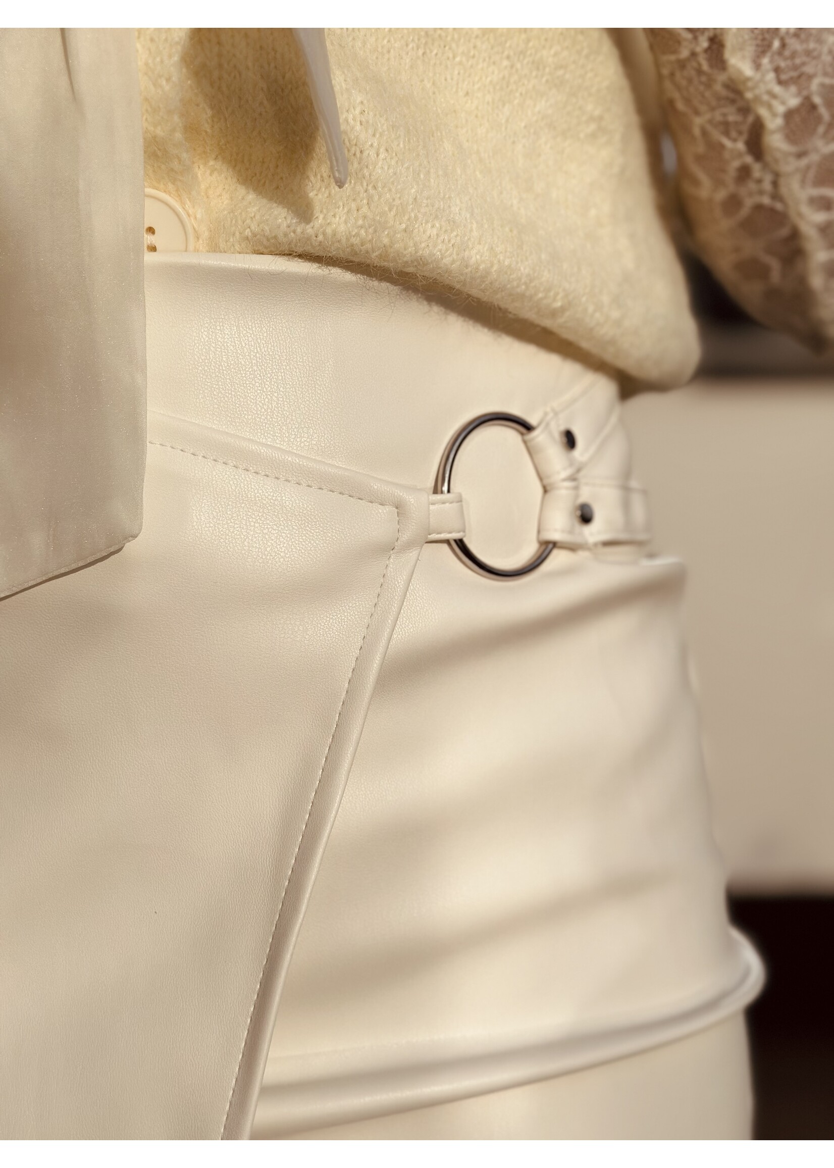 Yeanne skirt leather look offwhite