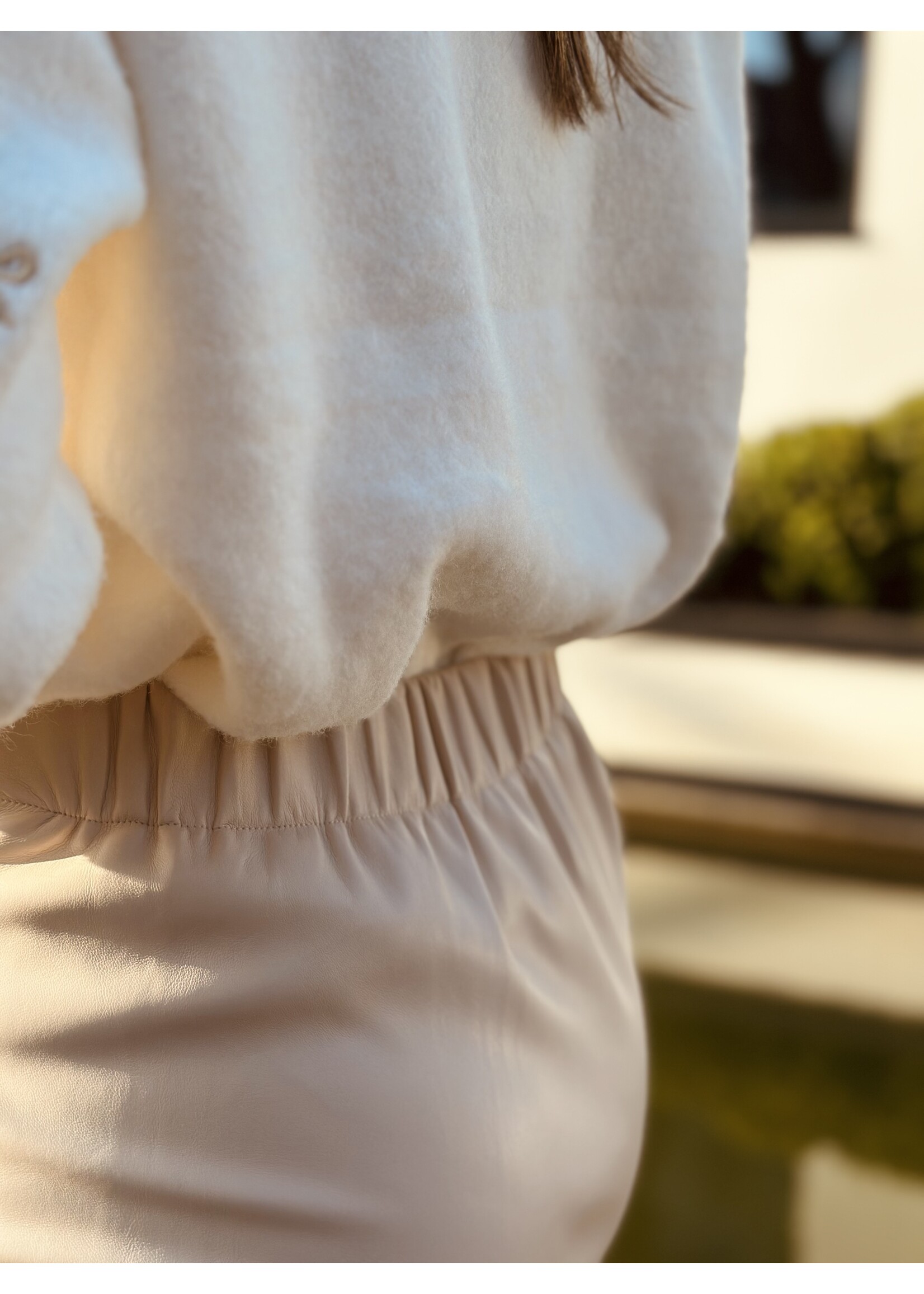 Yeanne skirt leather look beige
