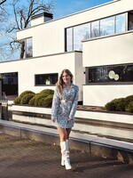 ACCENTIL Accentil Lea blazer dress blue print