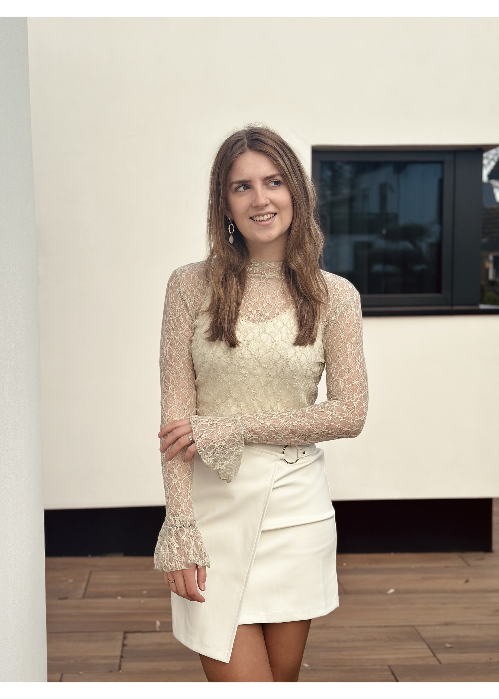 Emara broderie top green