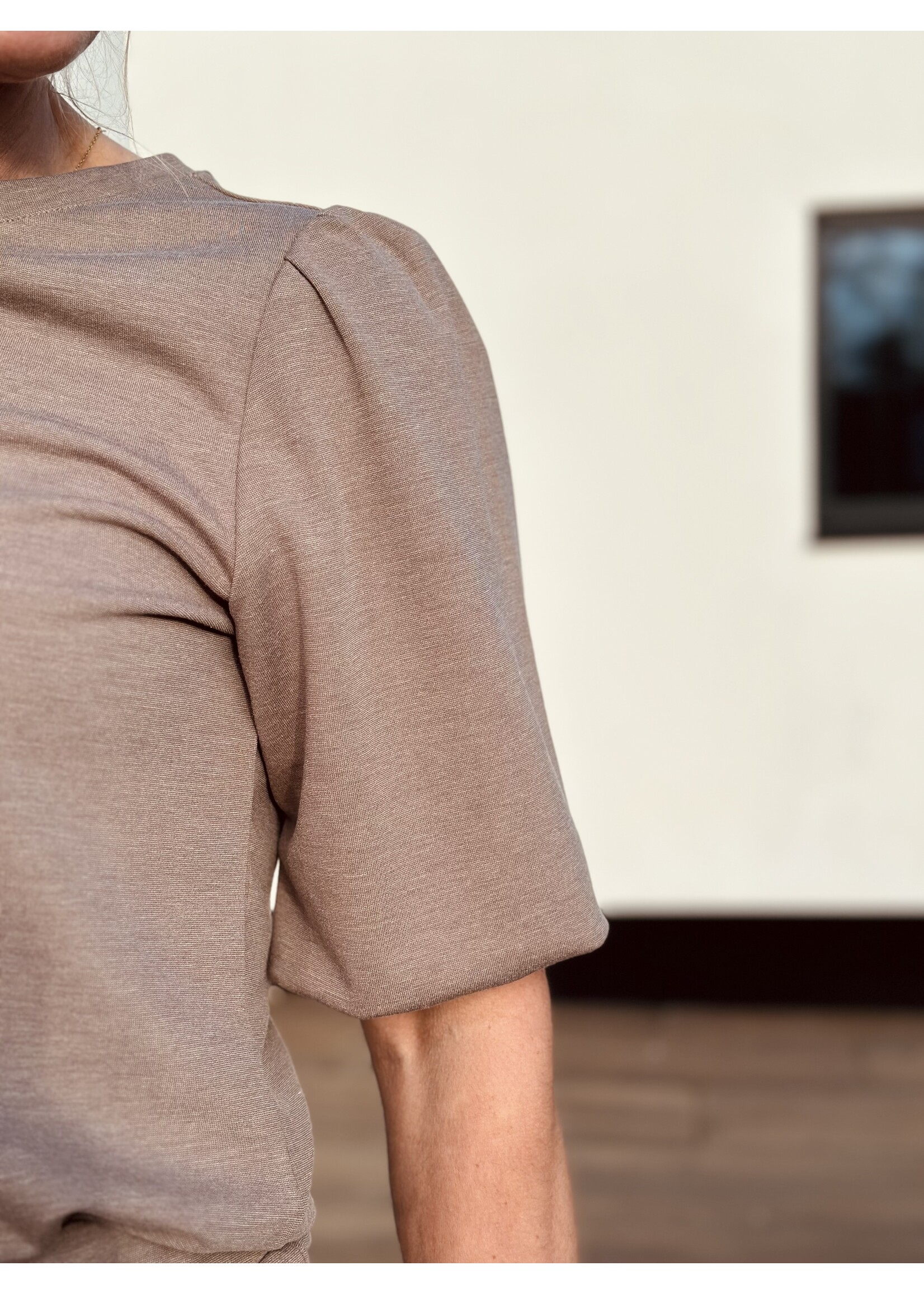 Elvira Elvira Izzy top taupe