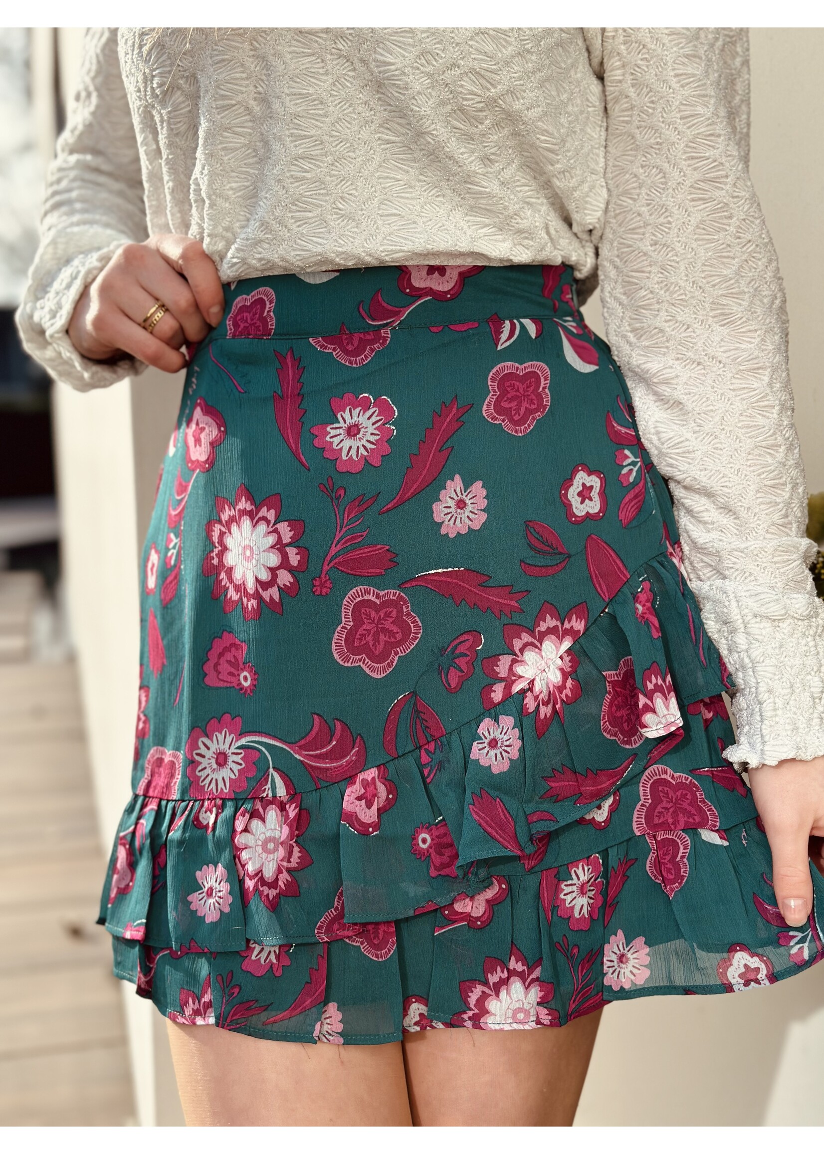 Lofty Manner Lofty Manner Thirza skirt green/pink print