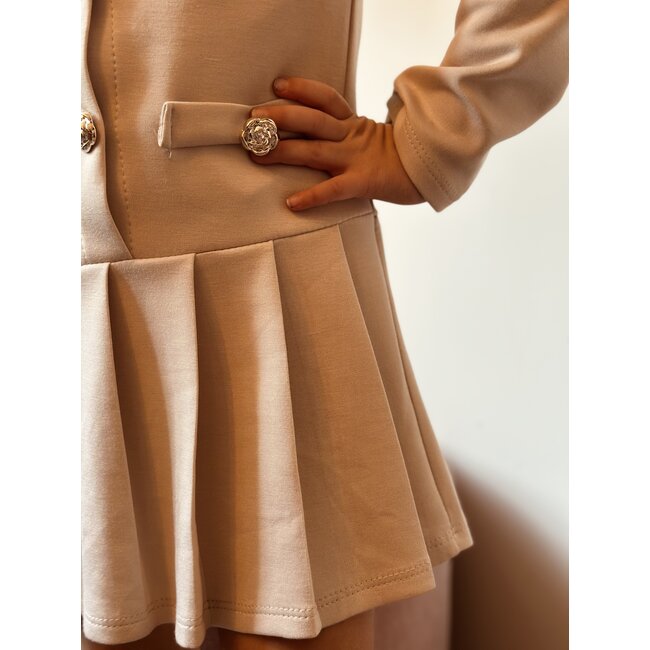 Live dress beige