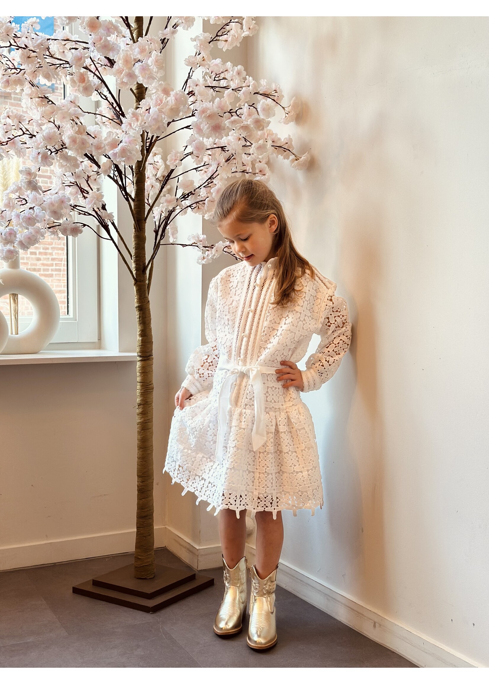 Amalia dress broderie offwhite