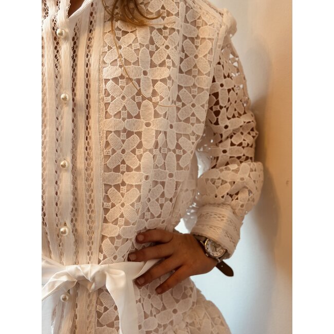 Amalia dress broderie offwhite