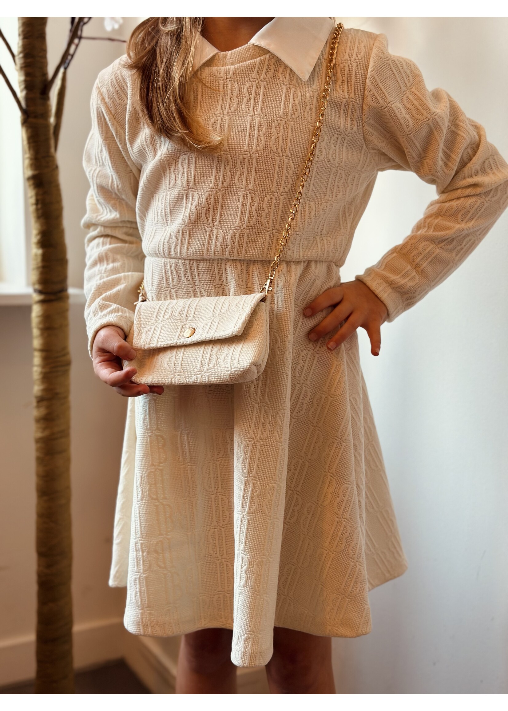 Shakira dress light beige