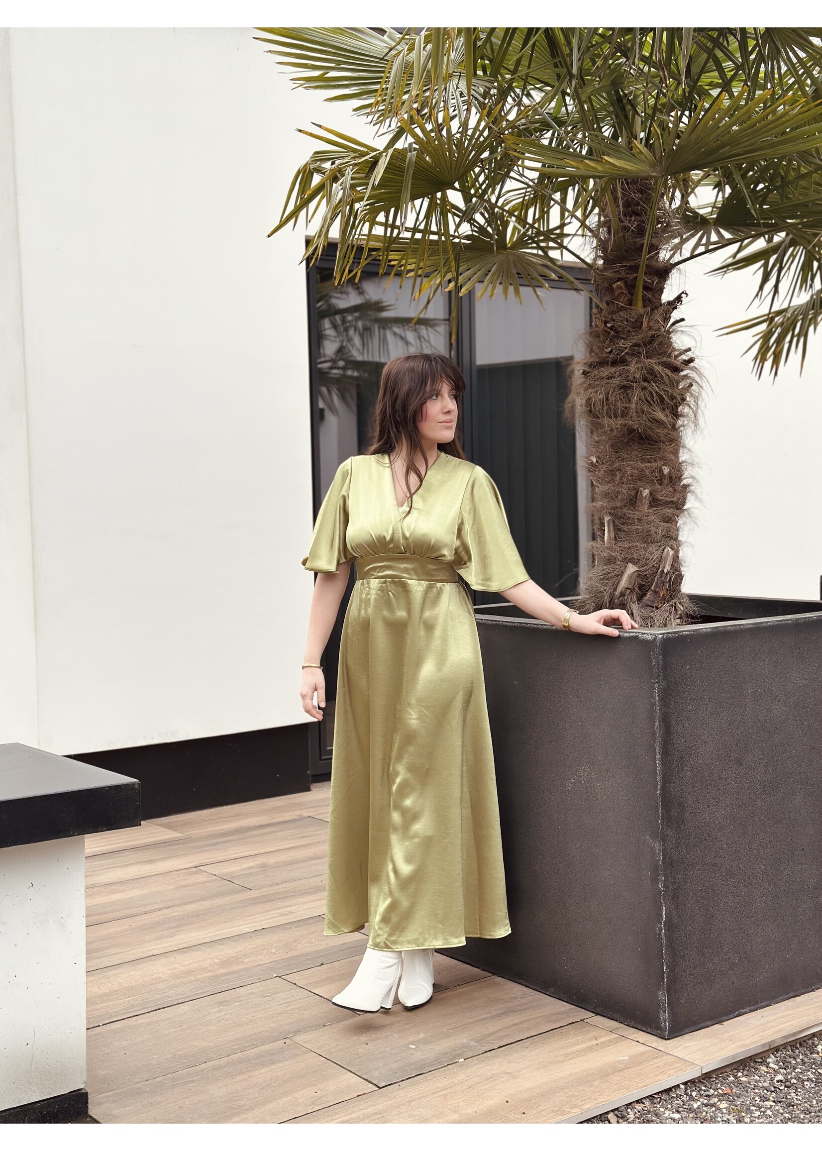 Sisters Point Sisters Point Danique long dress satin mint green