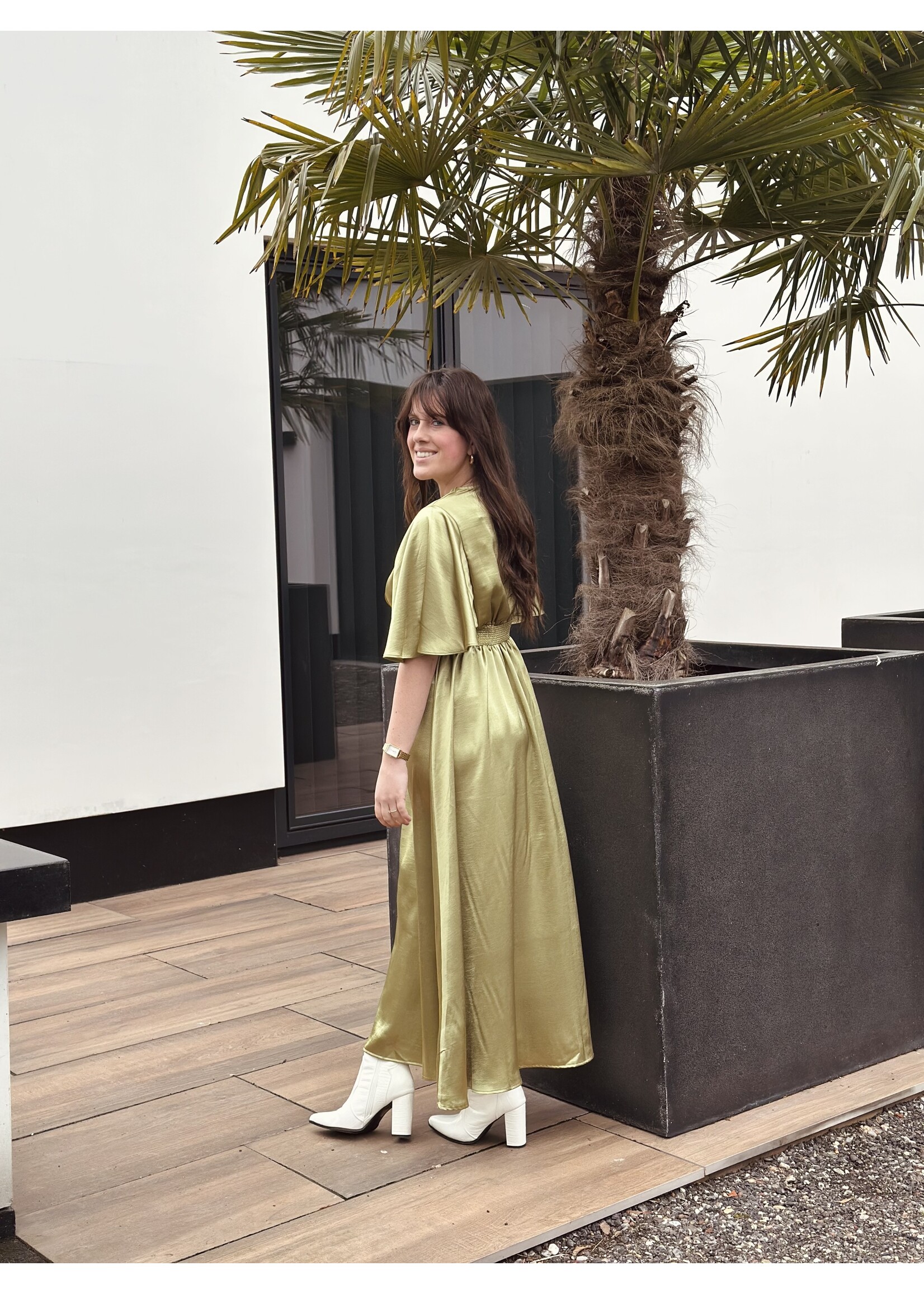 Sisters Point Sisters Point Danique long dress satin mint green