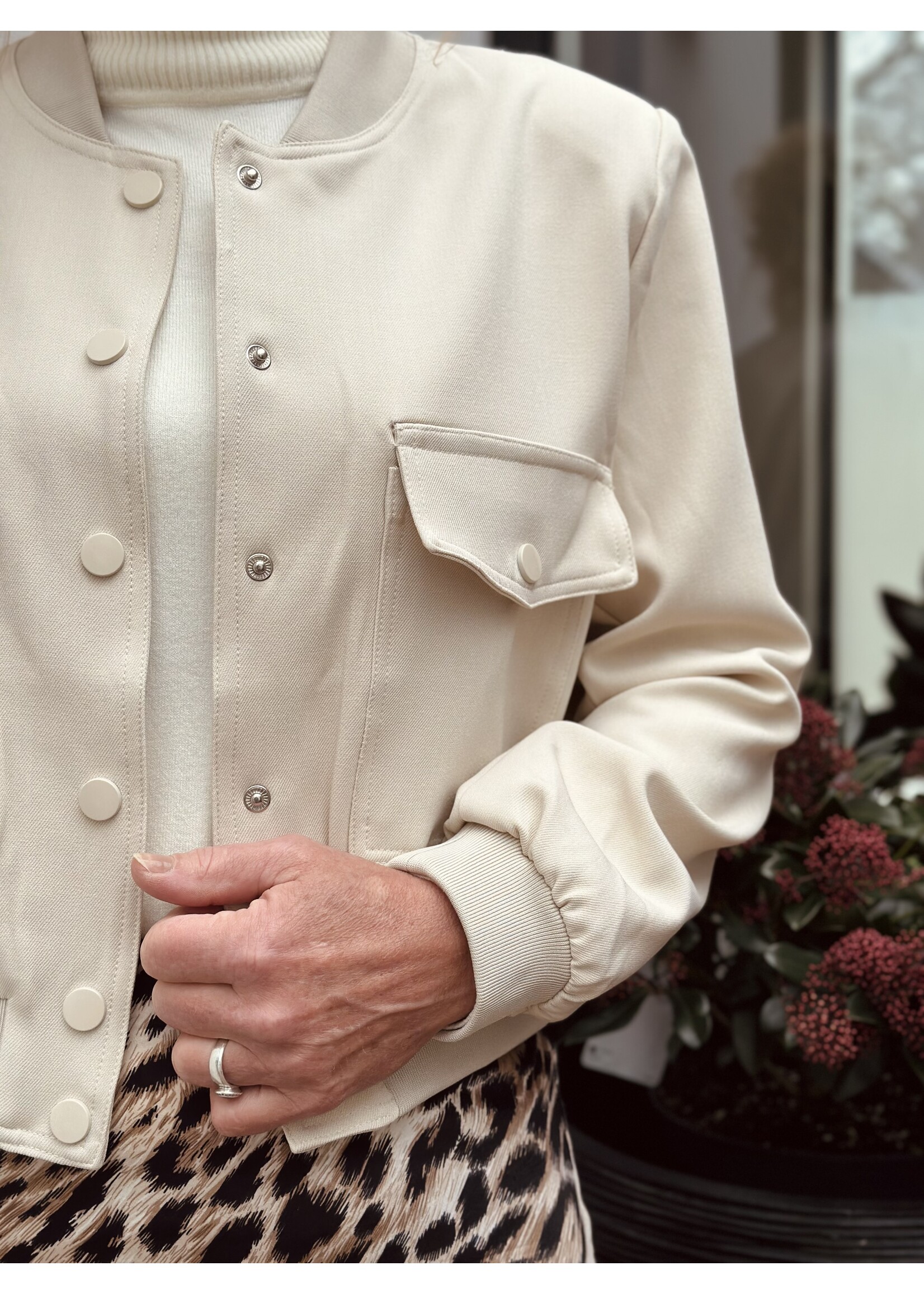 Sisters Point Sisters Point Anna bomber jacket beige