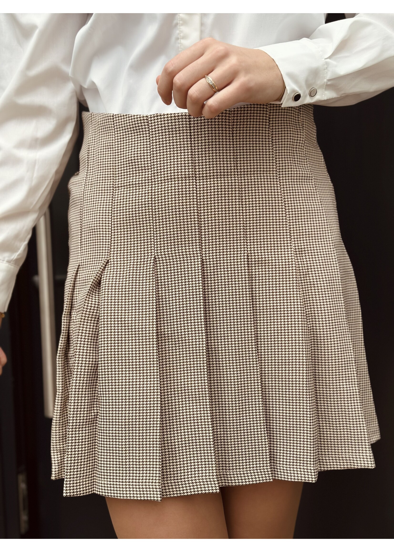 Sisters Point Sisters Point Delia plissé skirt beige/brown