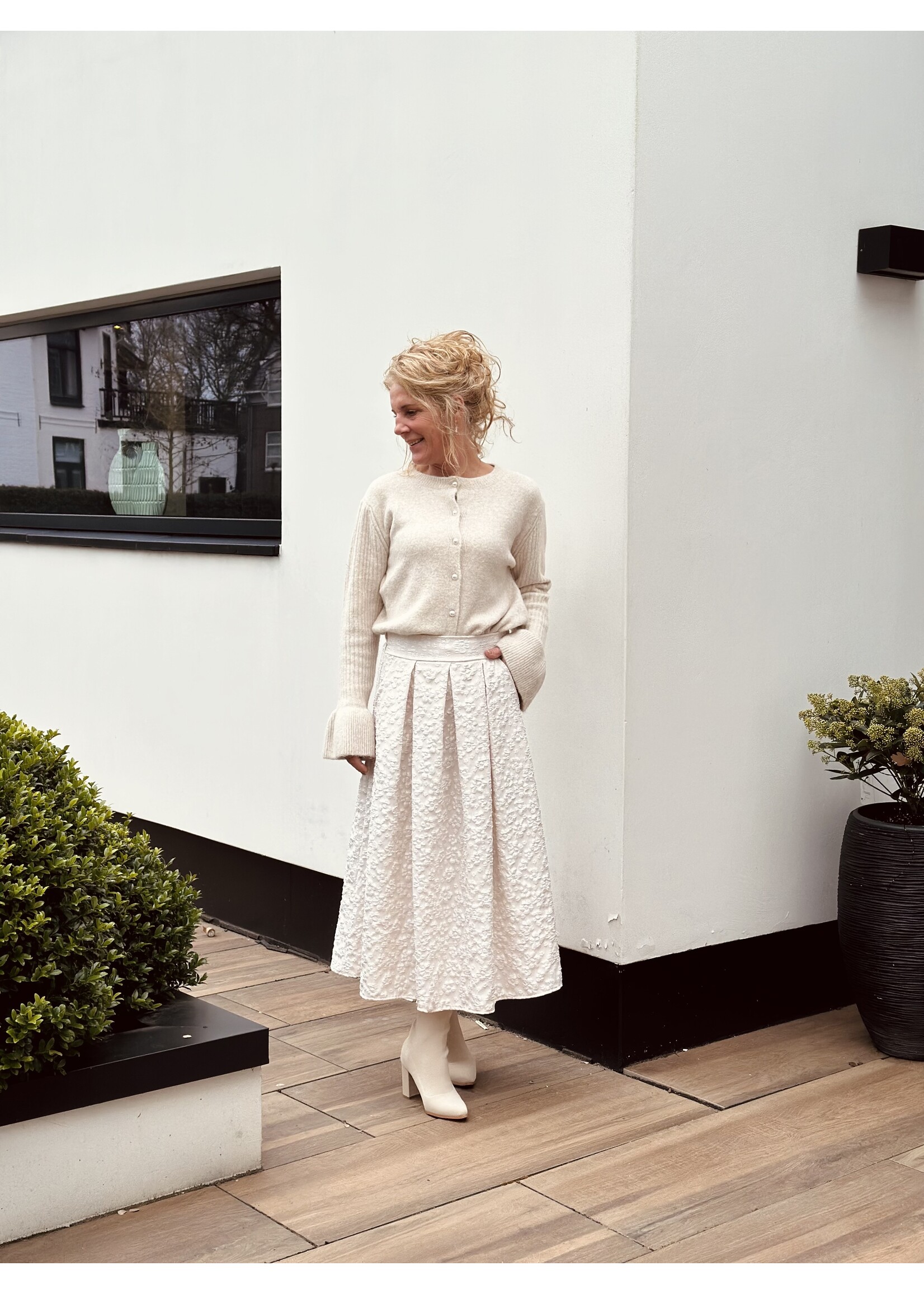 Sjanine long skirt flower print beige