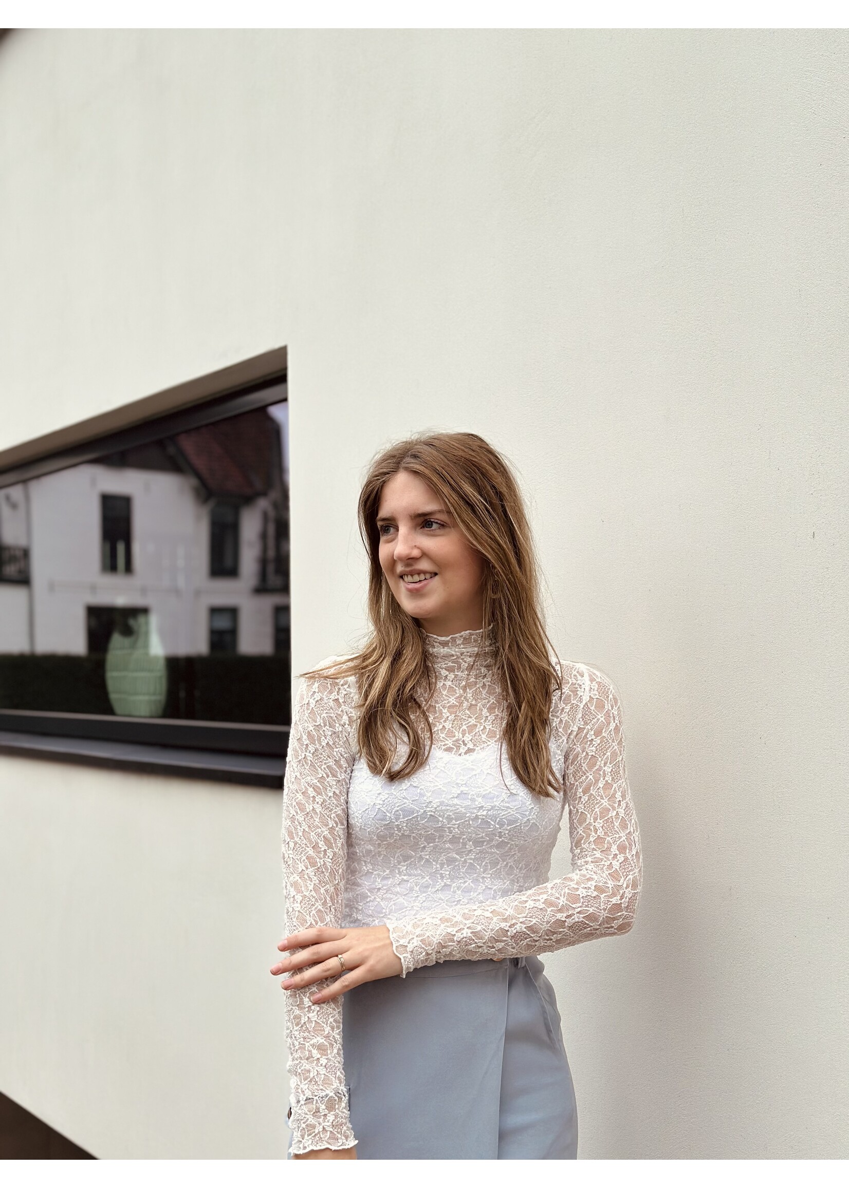 Yelta broderie top offwhite