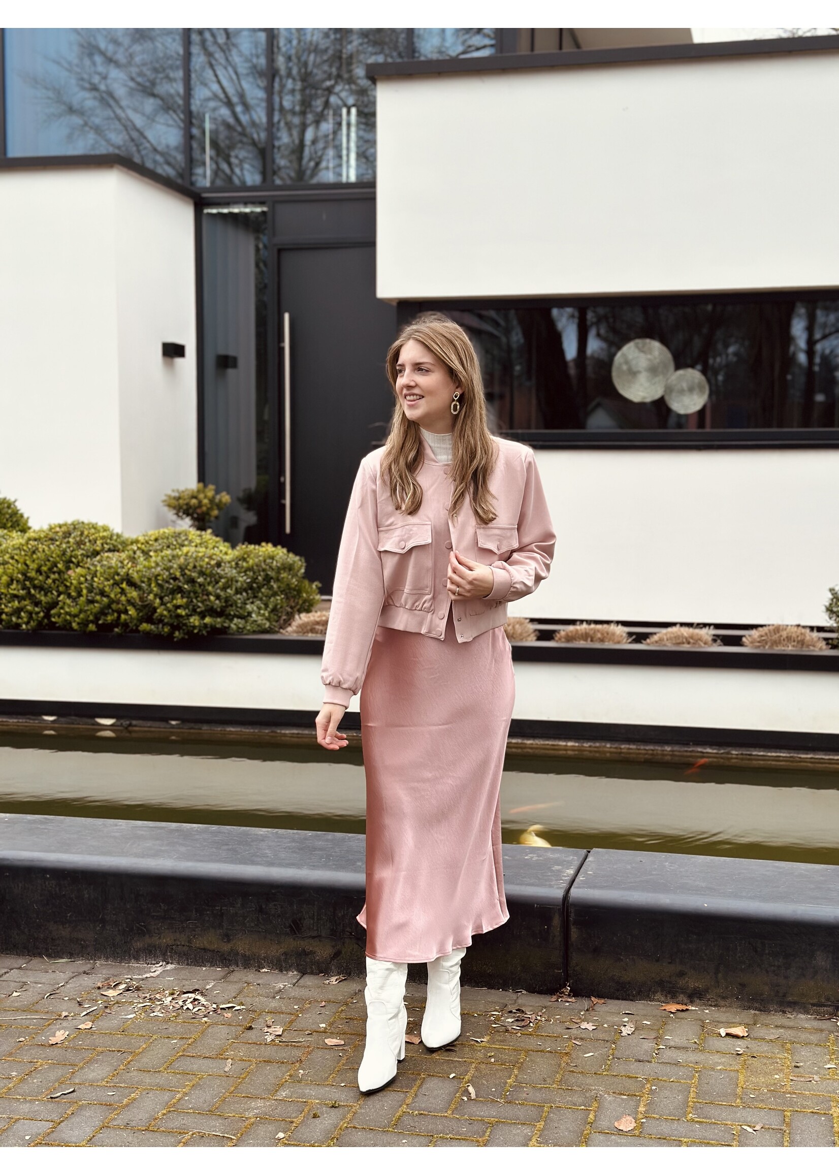 Sisters Point Sisters point Annenel long satin skirt light pink