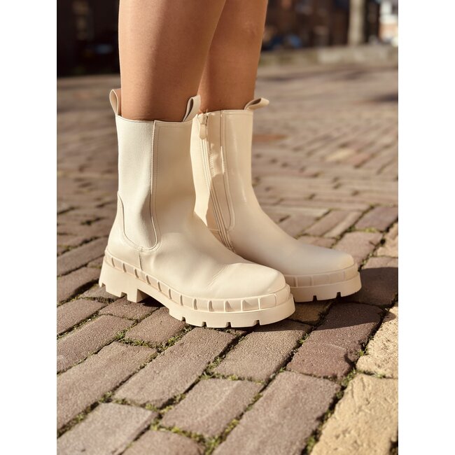 Naomi boots leather look beige