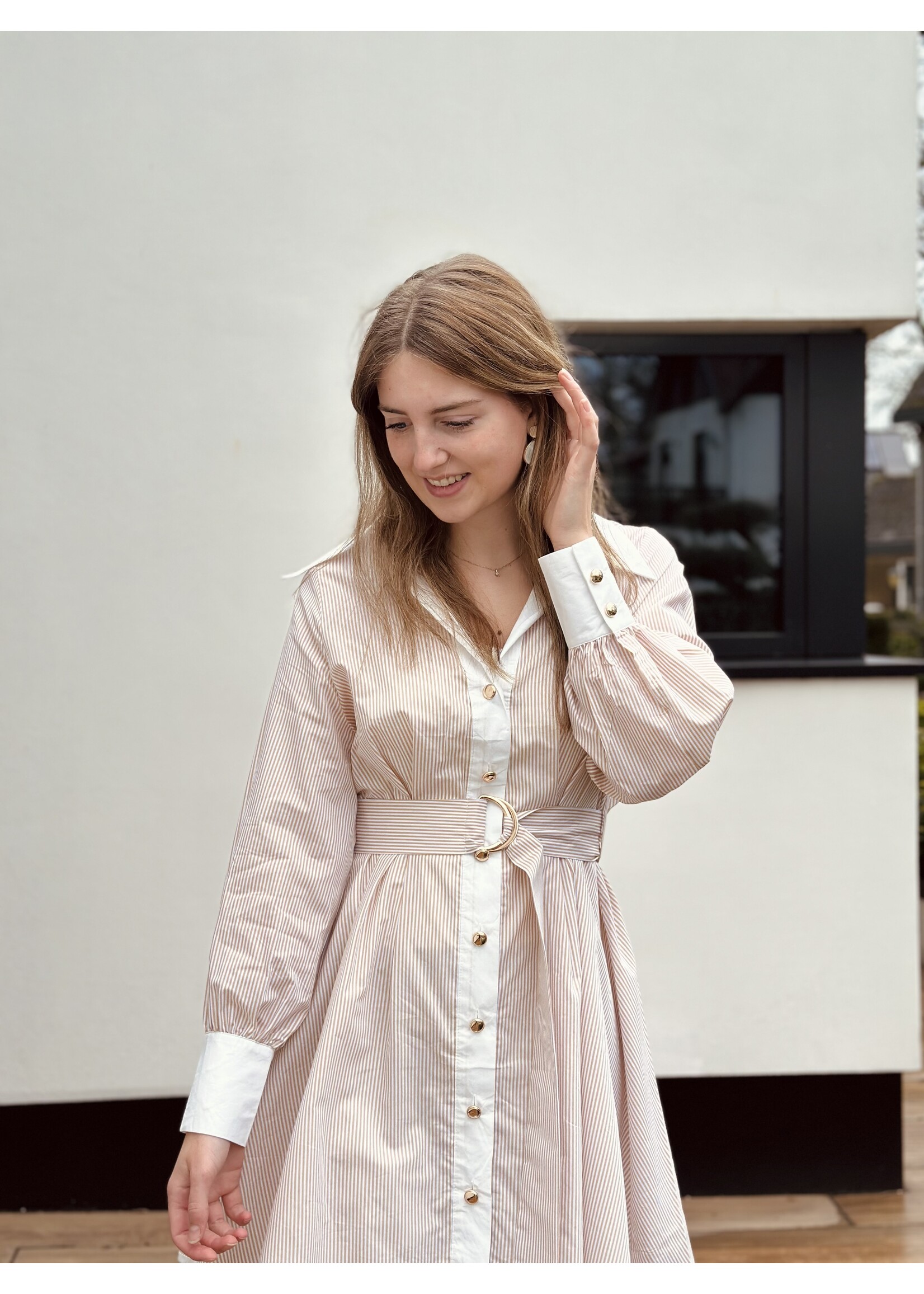 Hiskia dress beige/white stripes