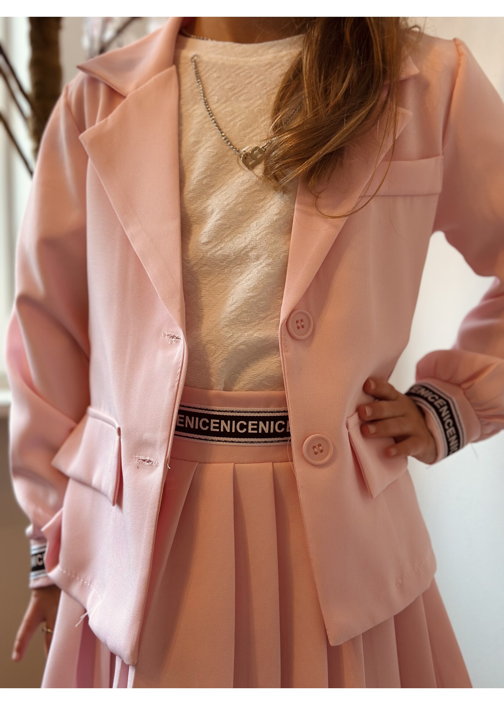 Saar set skirt + blazer pink