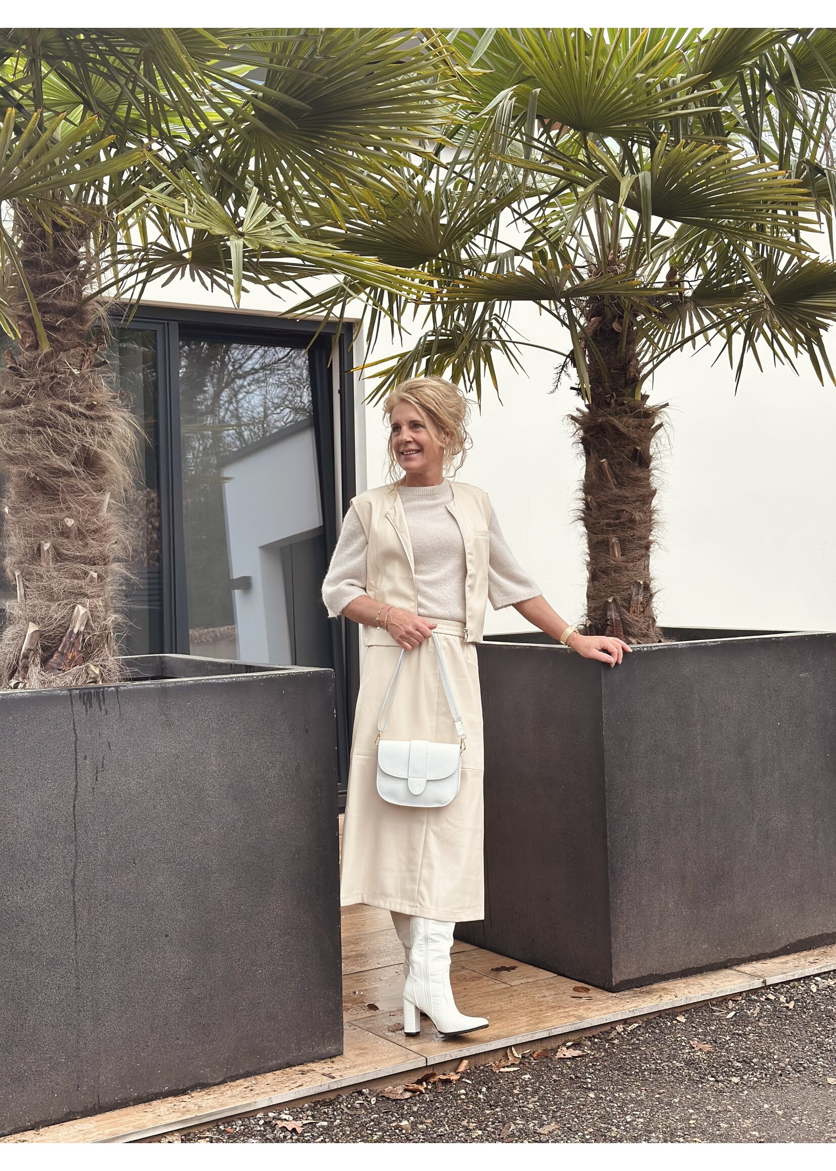 Arjanne long skirt leather look beige