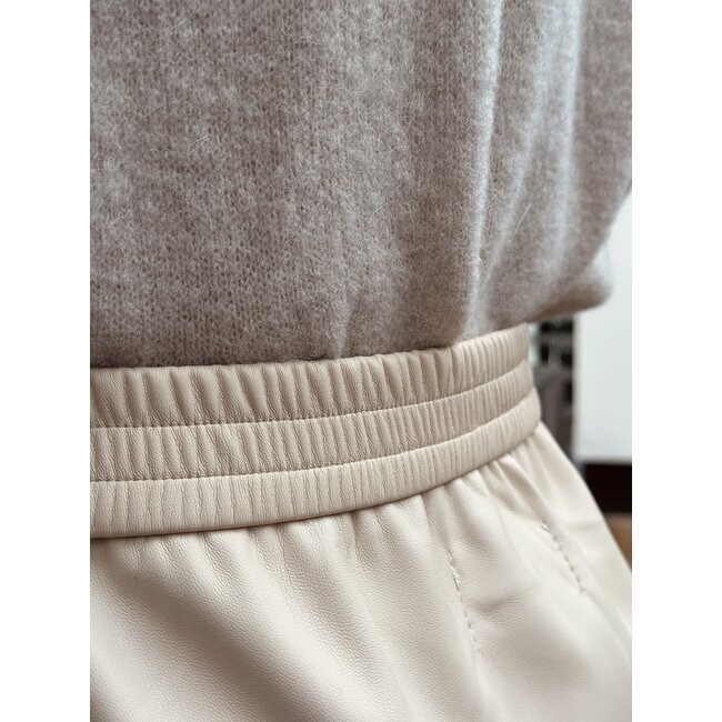 Arjanne long skirt leather look beige