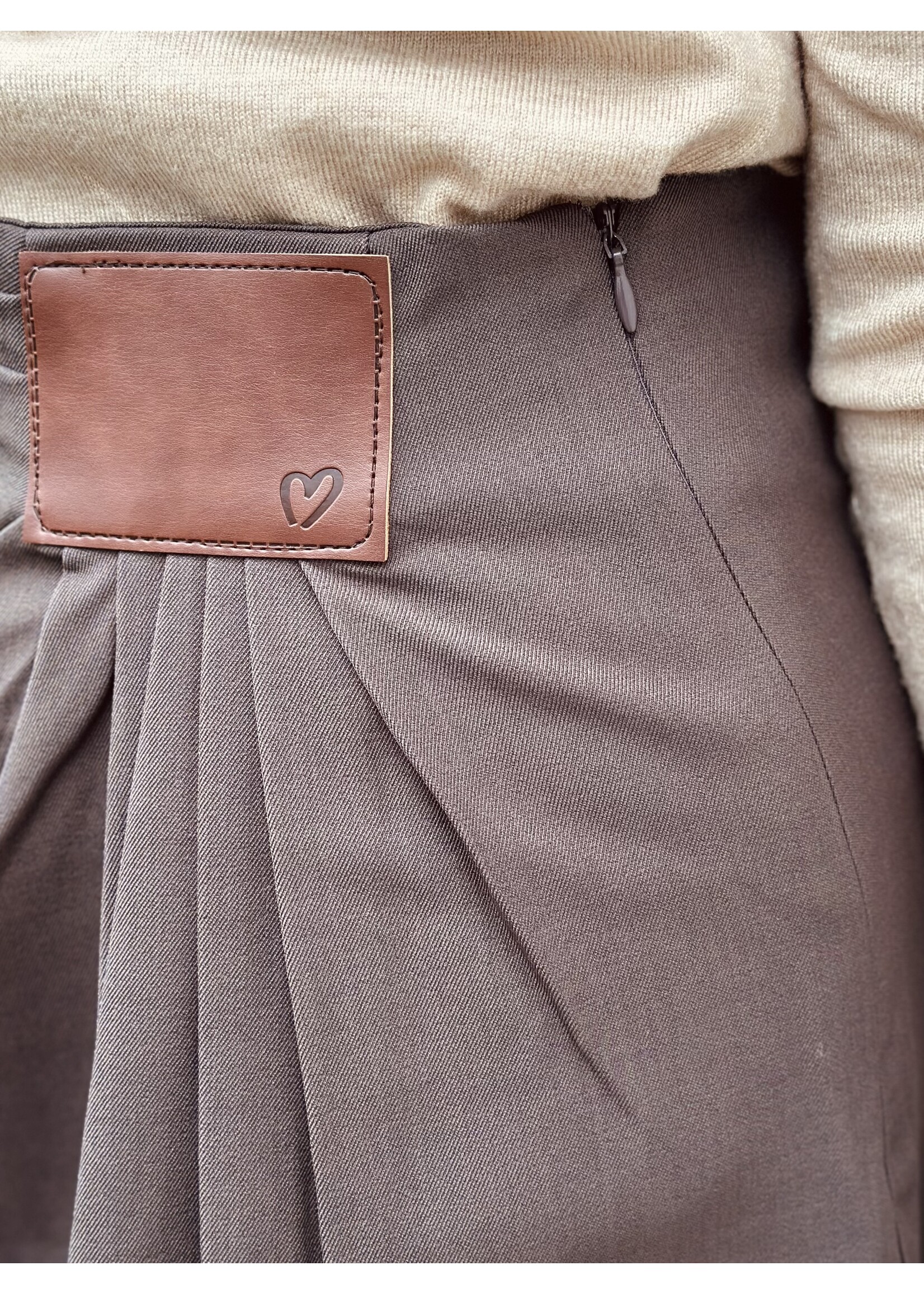 Jarelena skirt brown