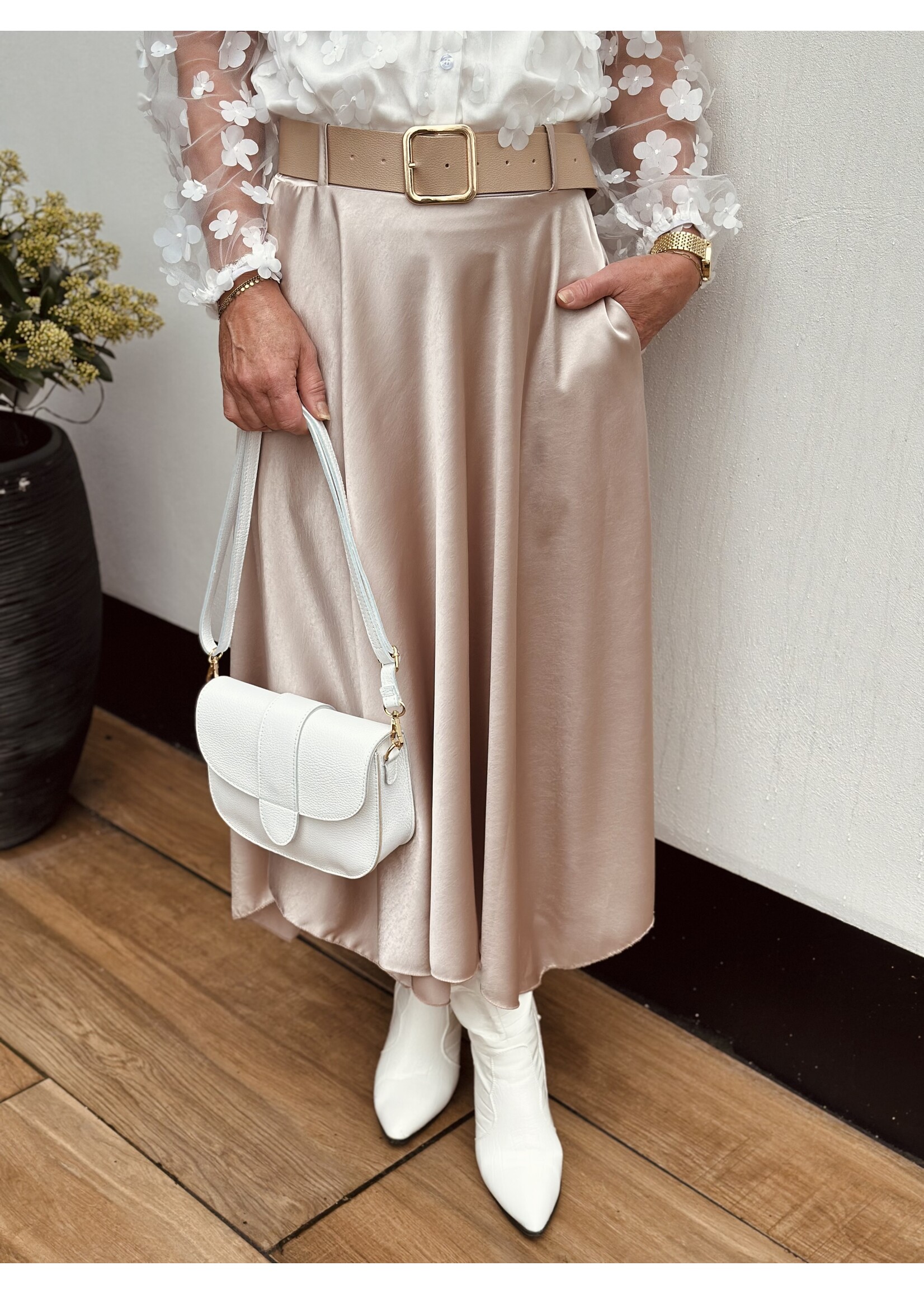 Miranda long satin skirt beige One Size