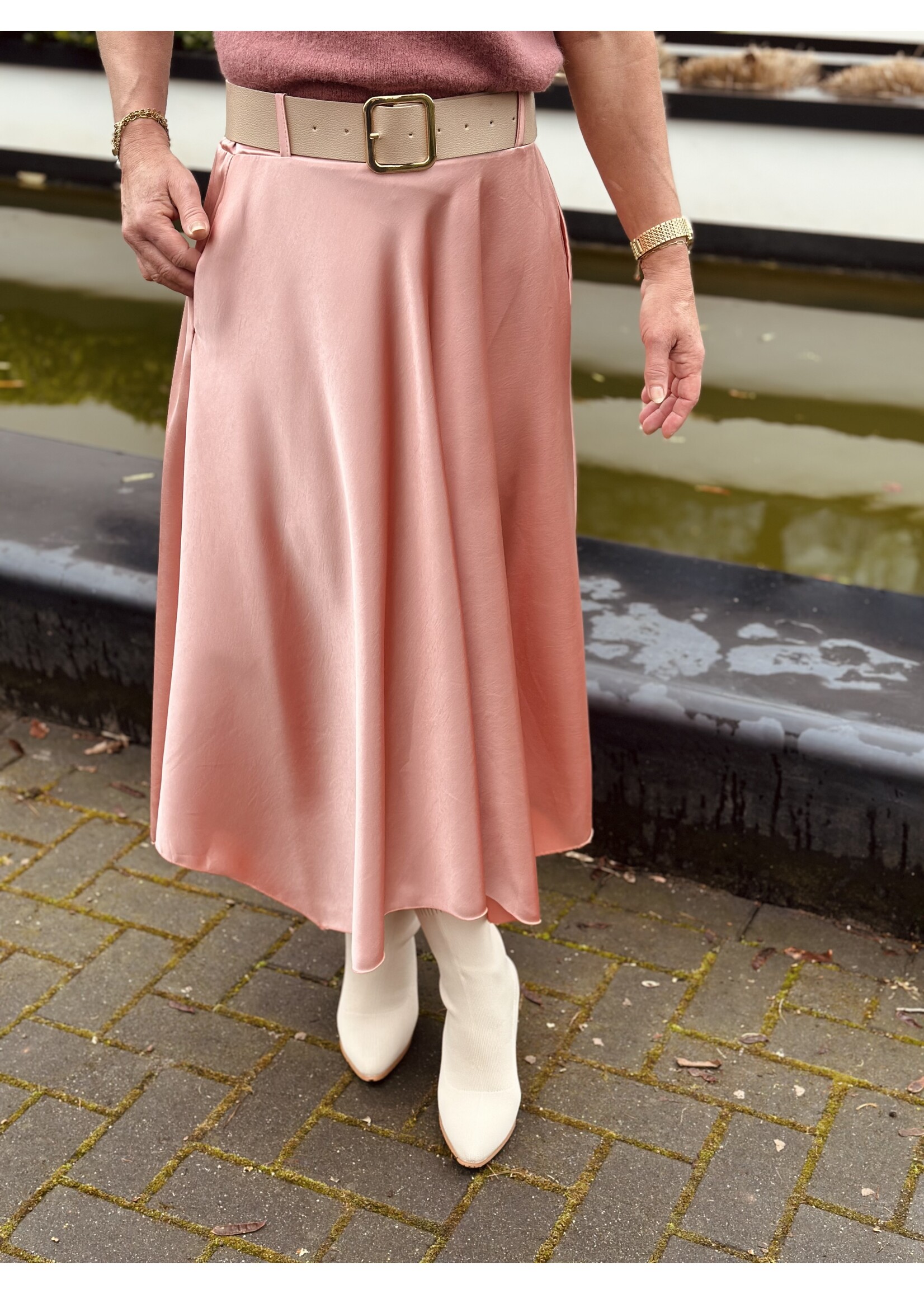 Miranda long satin skirt salmon One Size