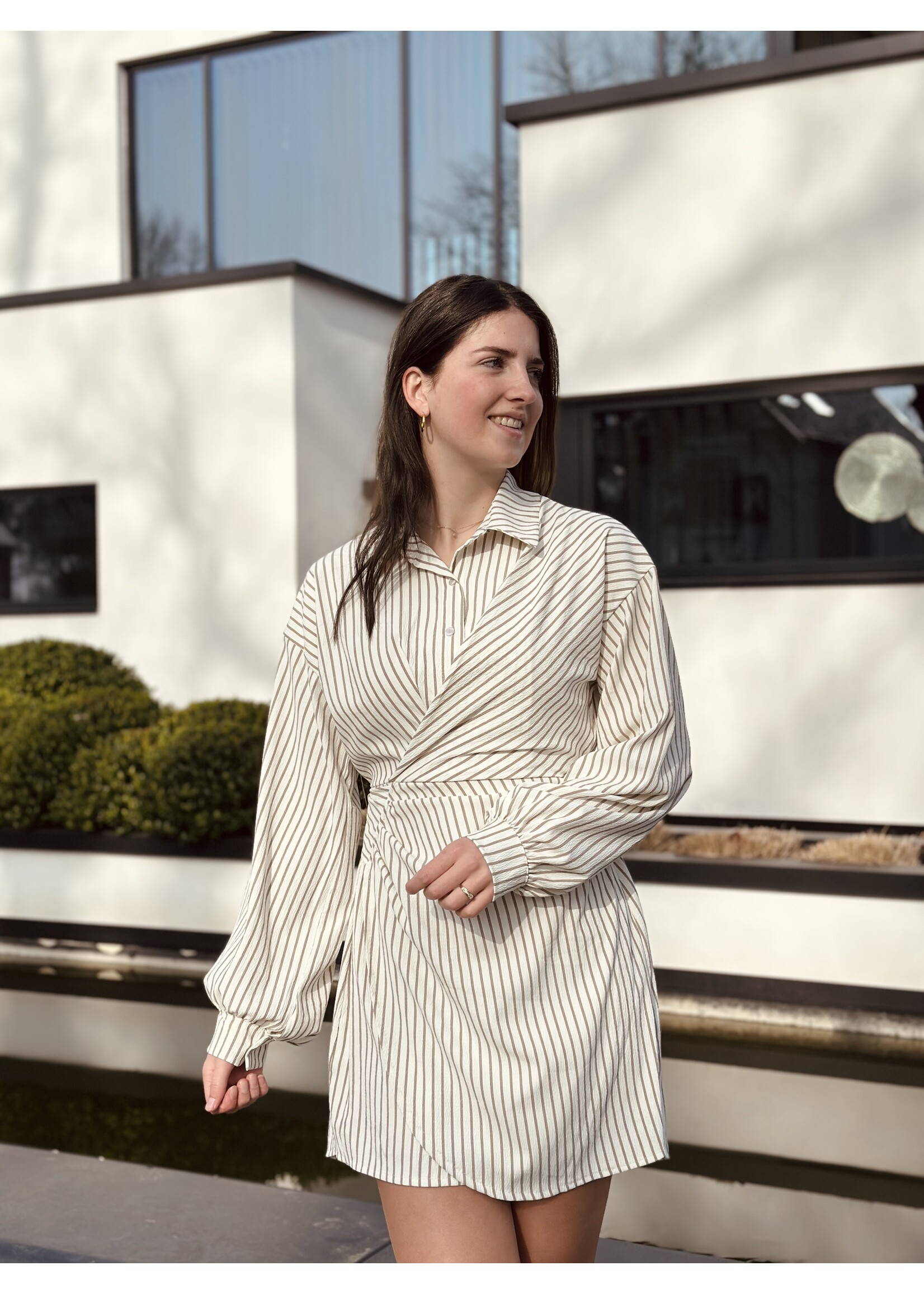 Lydia dress stripes beige