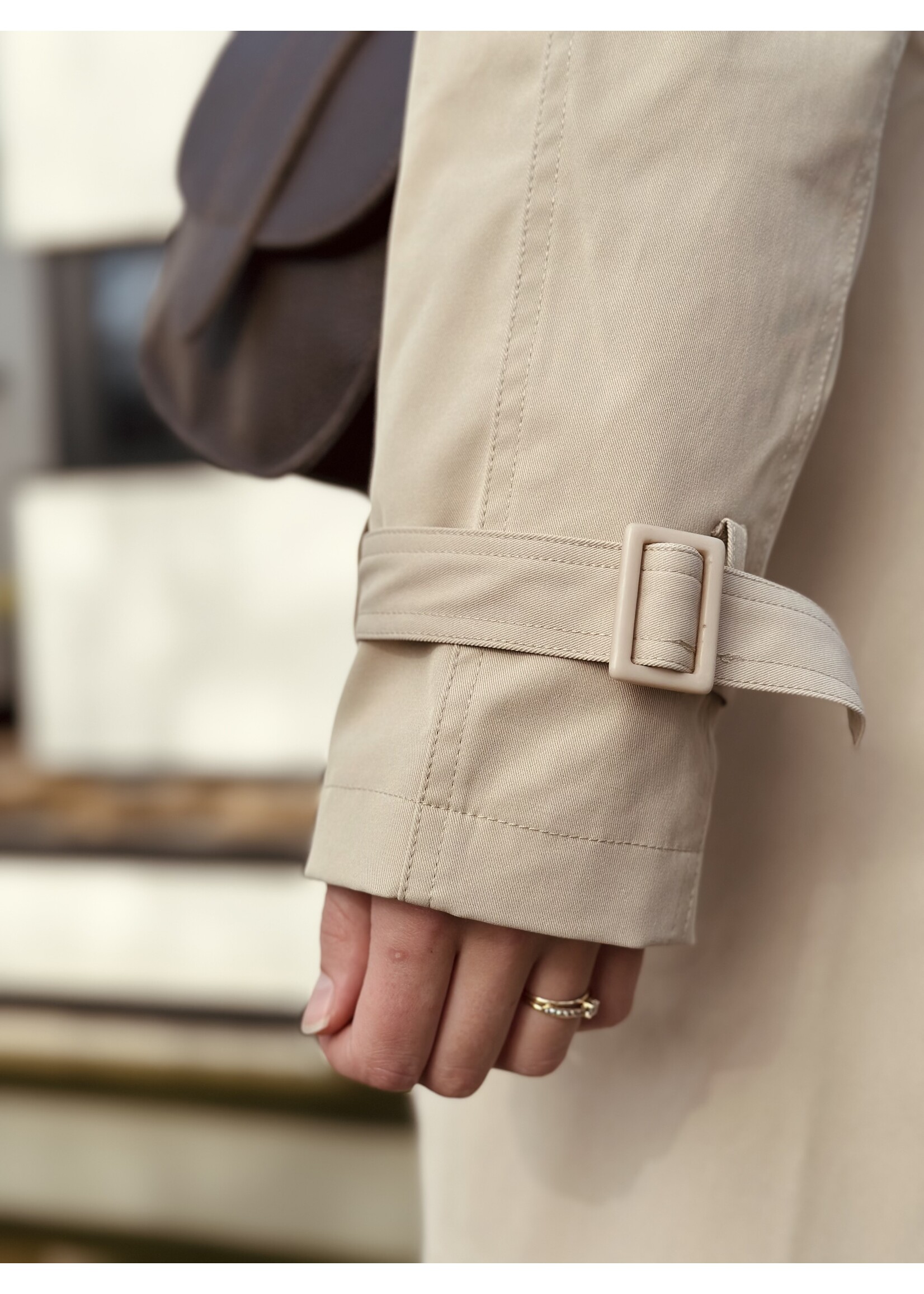 Sojanne long trenchcoat beige