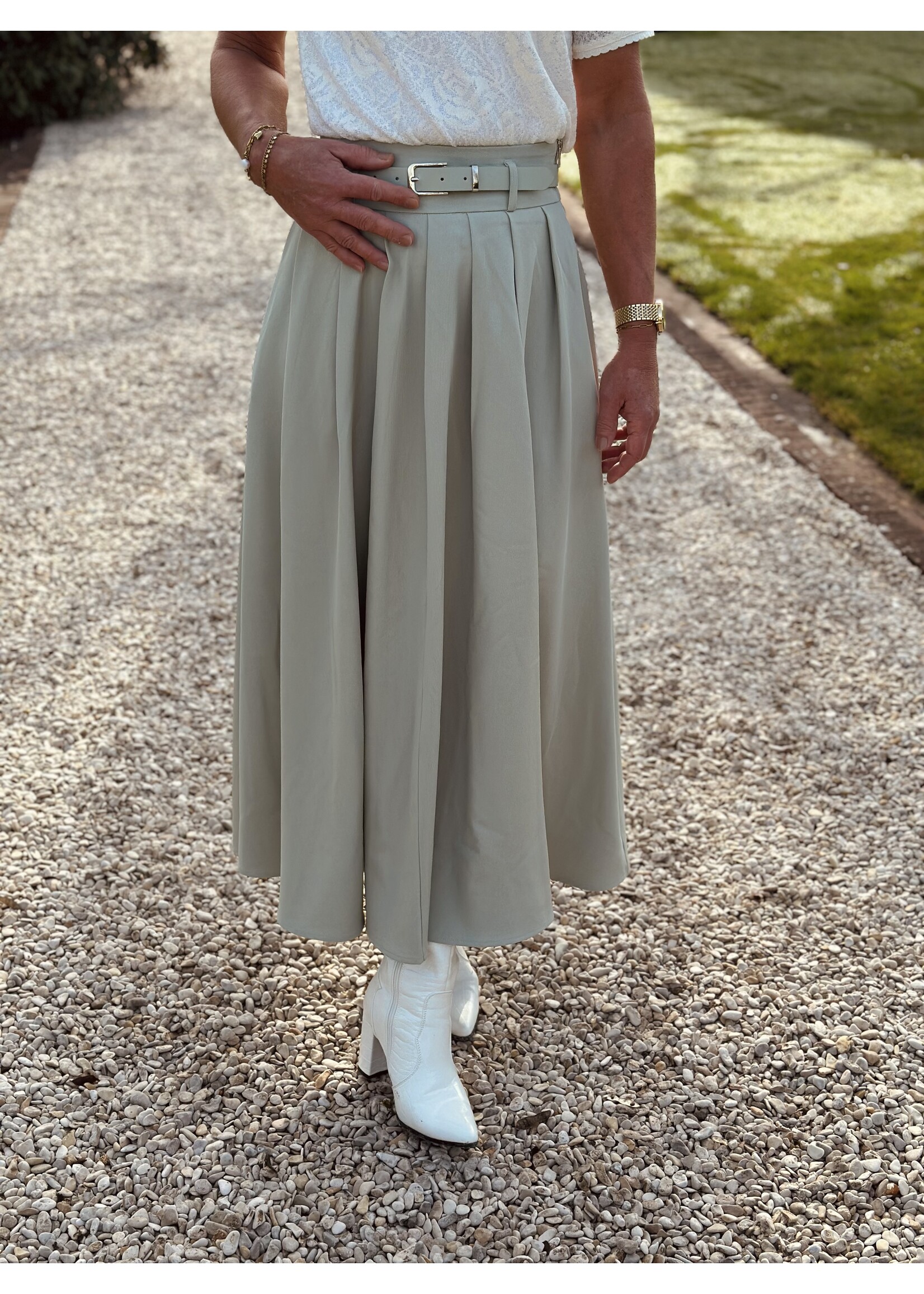 Meliana long skirt mint green