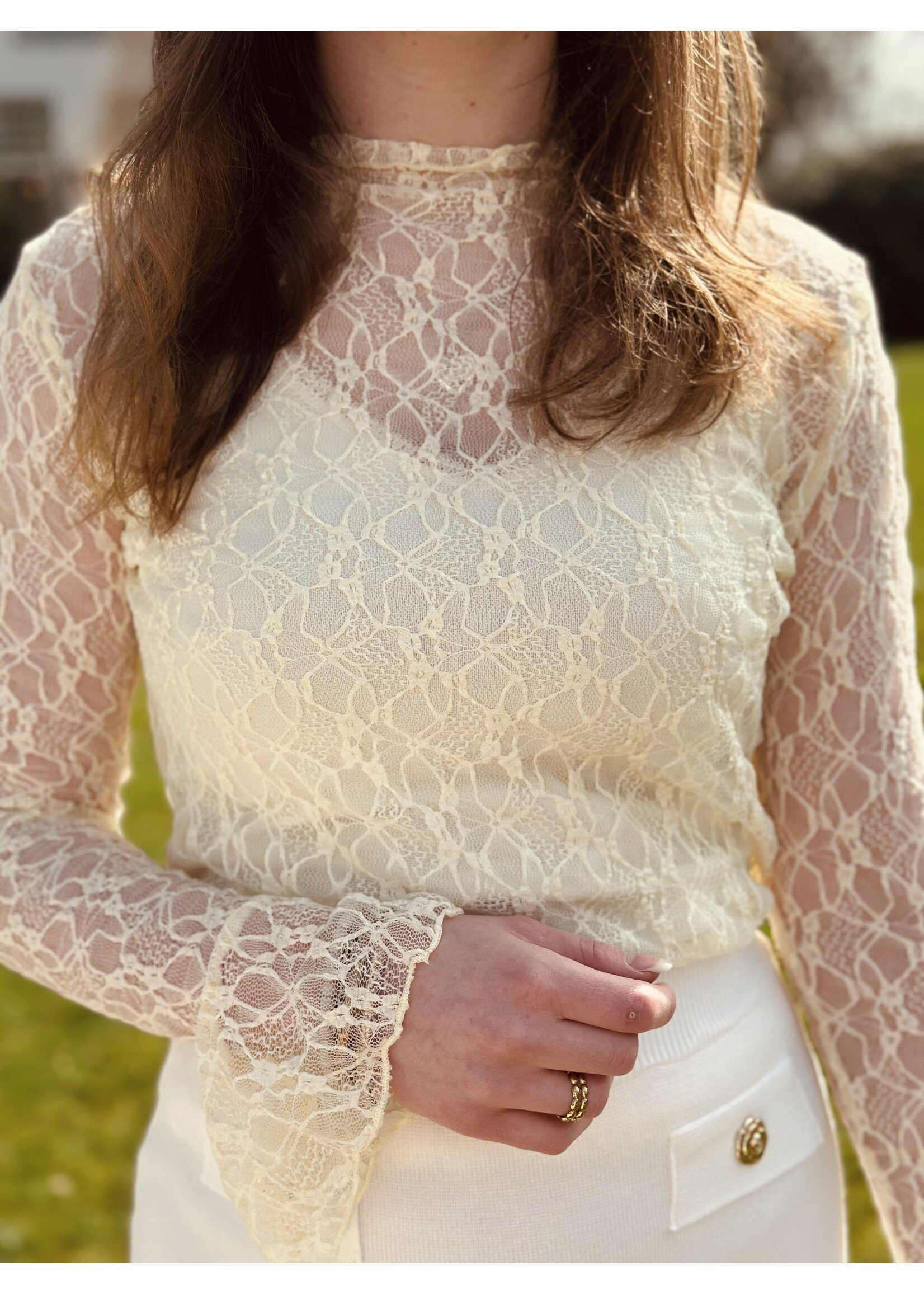 Emara broderie top yellow