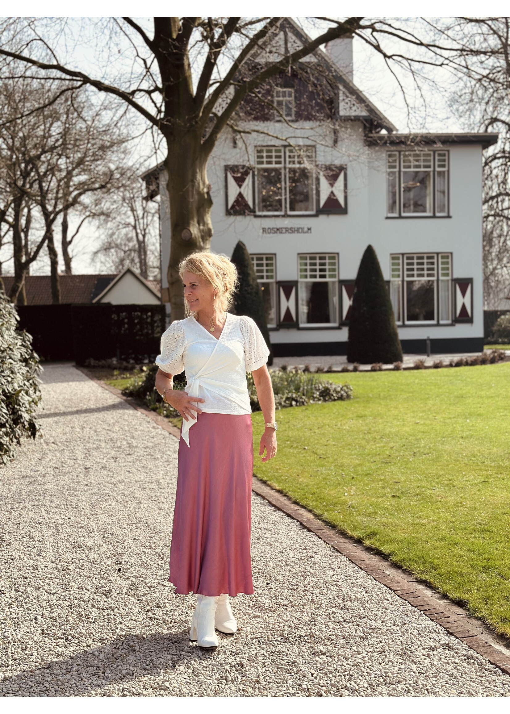 Lucie skirt satin dark pink One Size