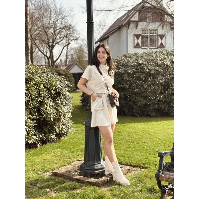 Nine dress beige